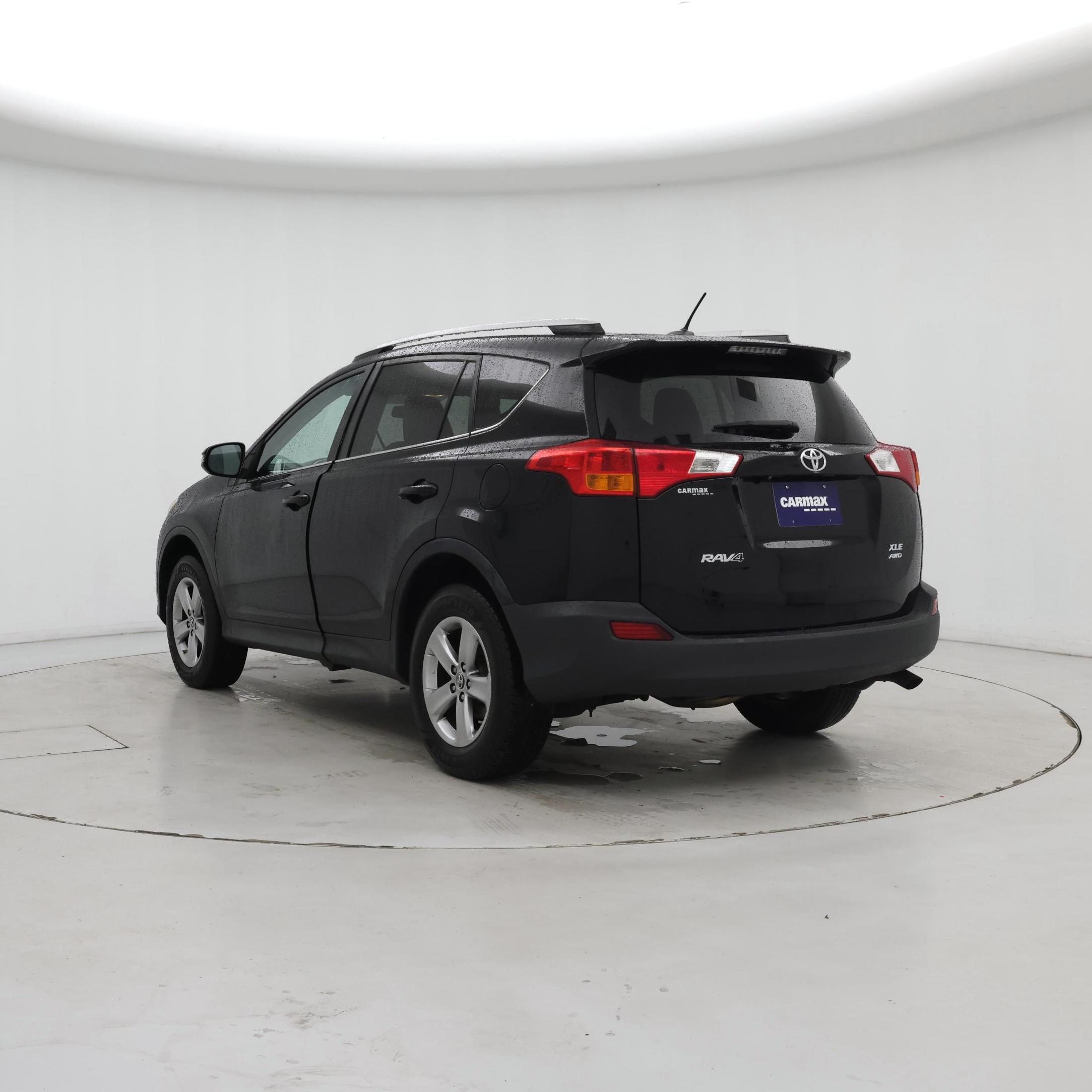 Thumbnail: 2015 Toyota RAV4 - 2