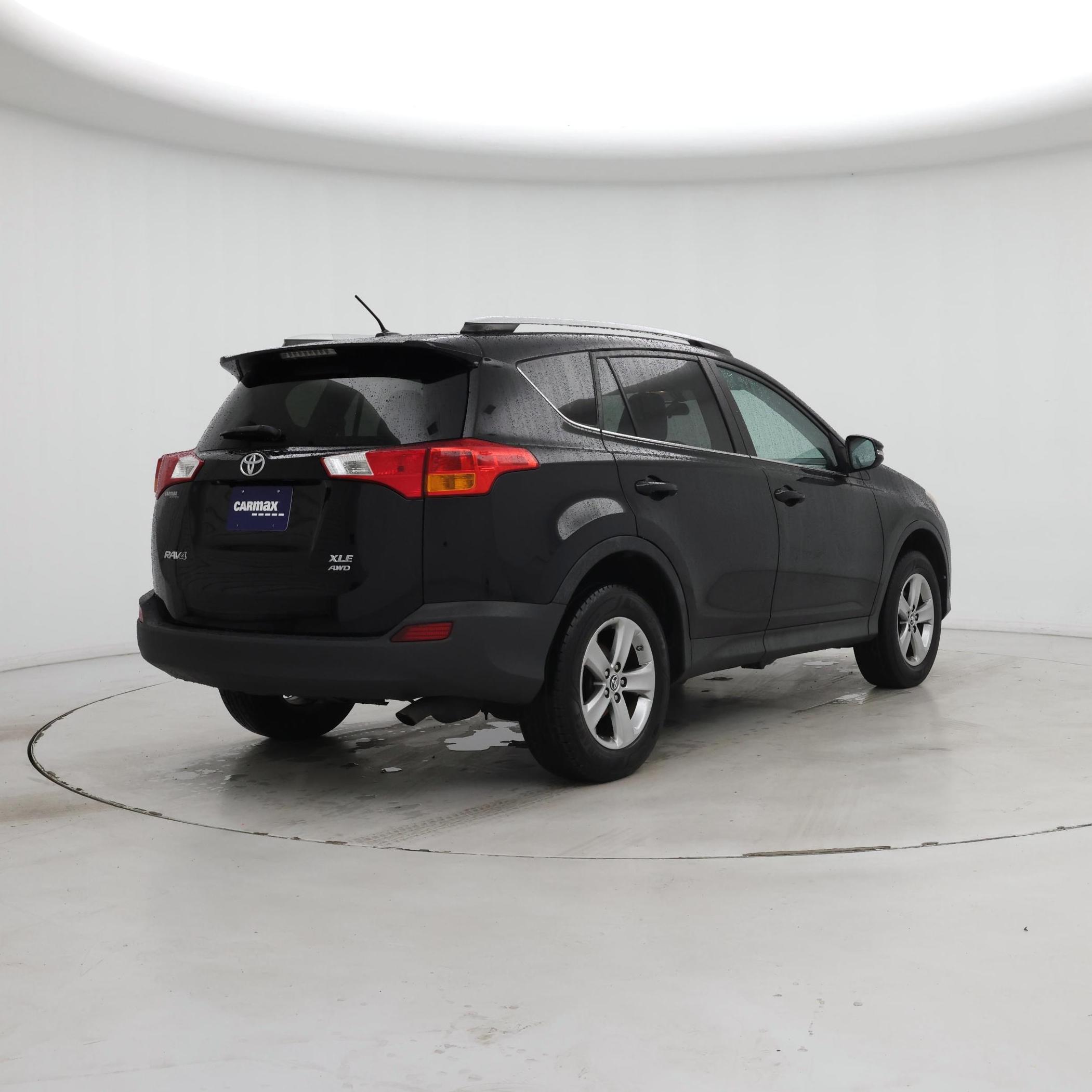 Thumbnail: 2015 Toyota RAV4 - 8