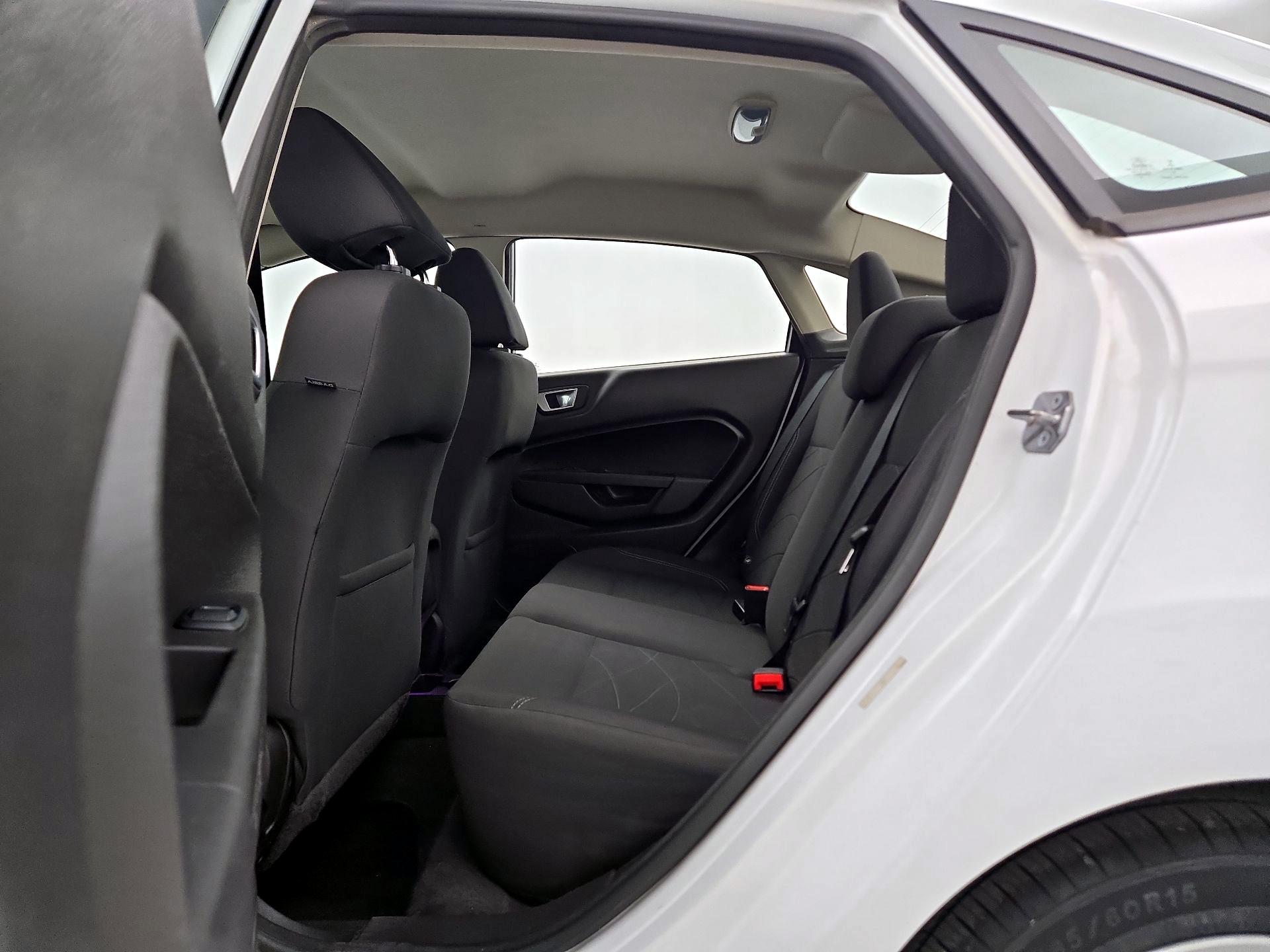 Thumbnail: 2015 Ford Fiesta - 18