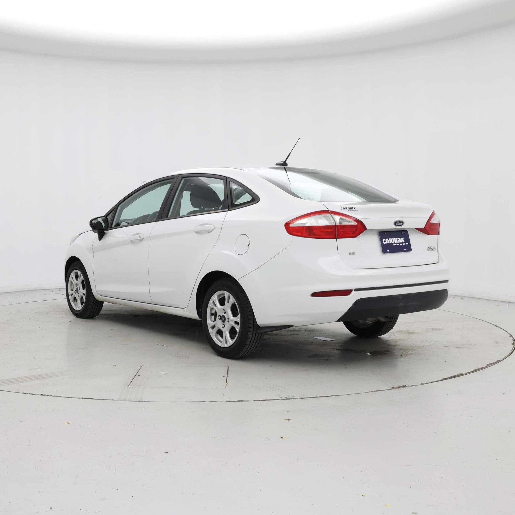 Thumbnail: 2015 Ford Fiesta - 2