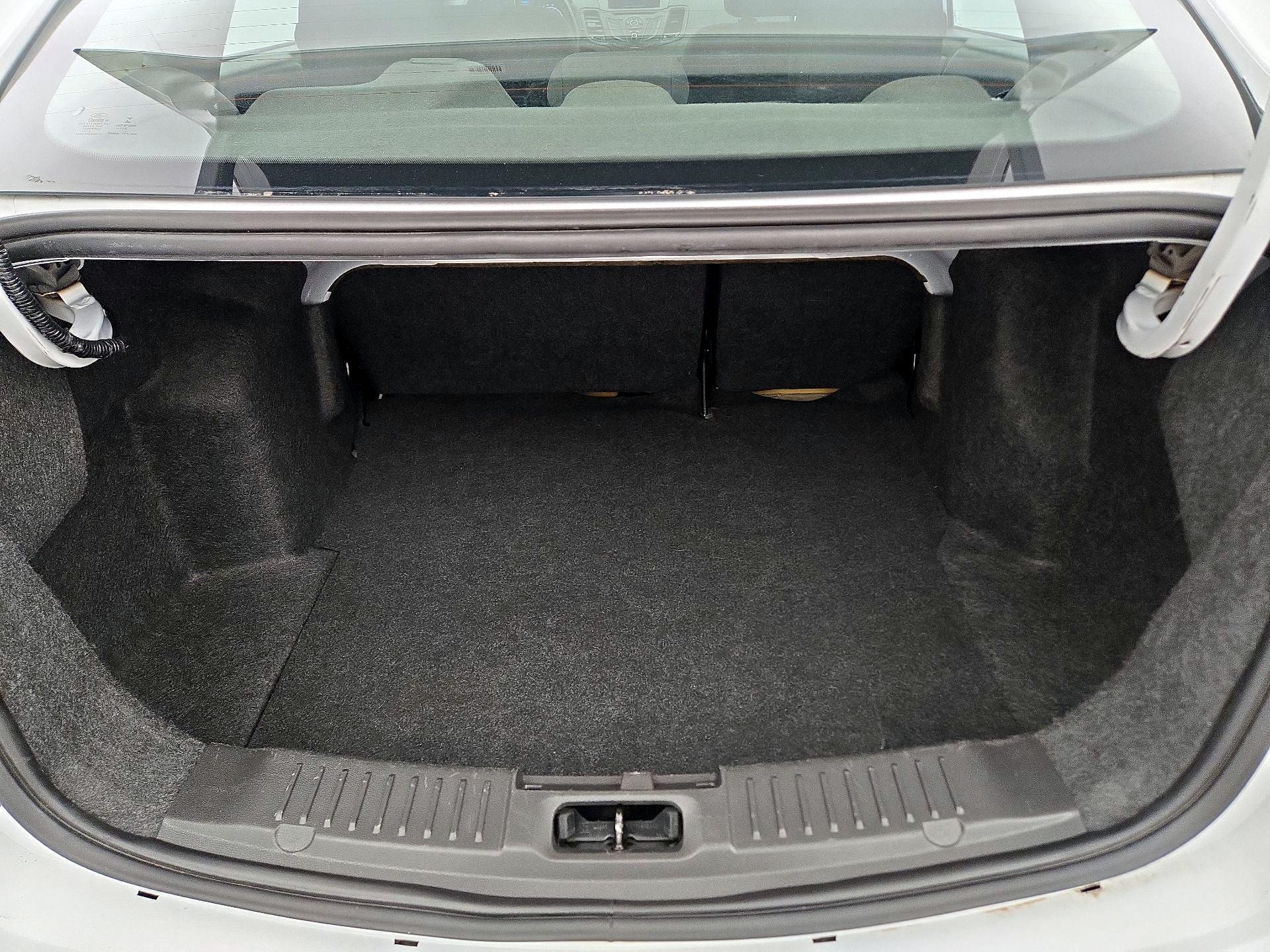 Thumbnail: 2015 Ford Fiesta - 19