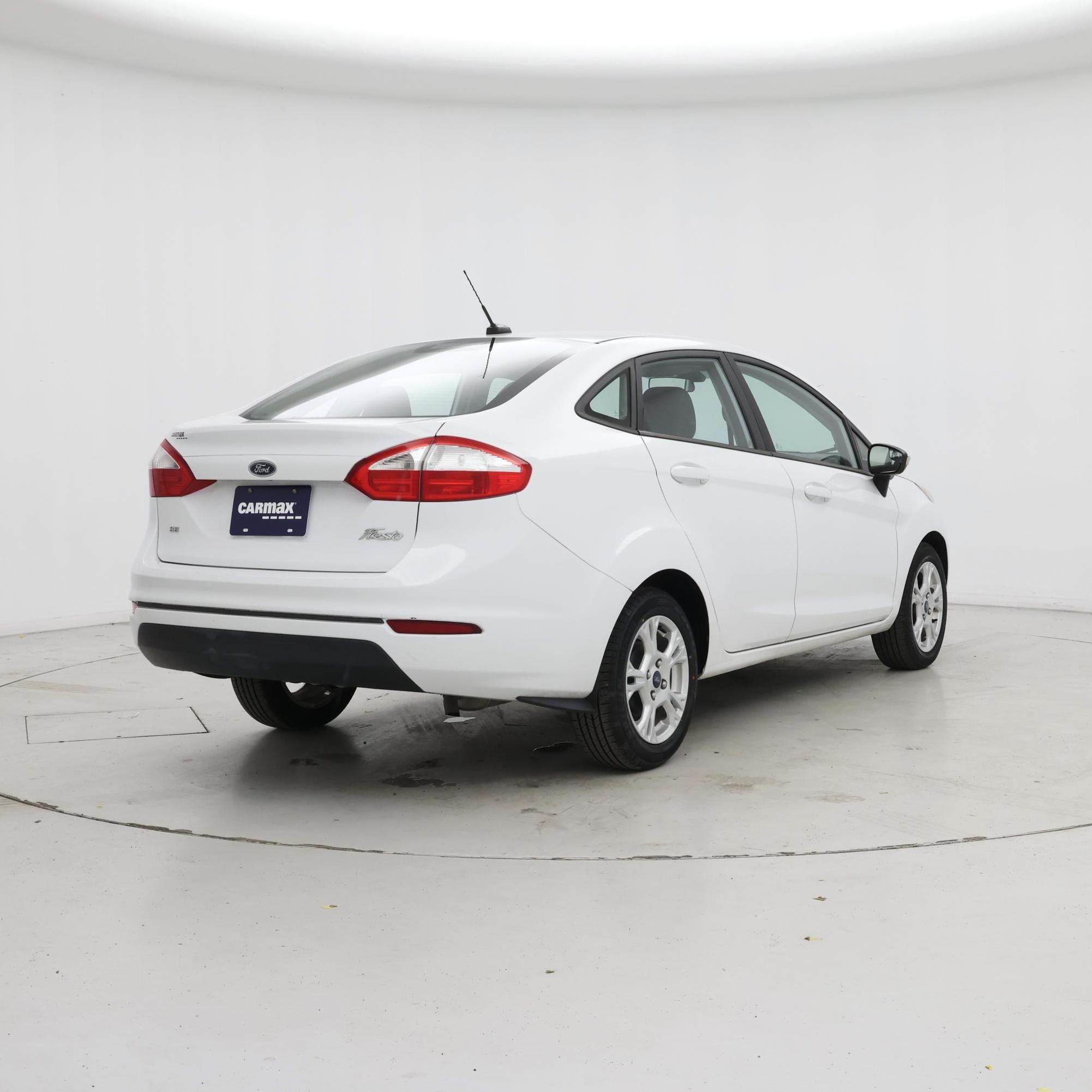 Thumbnail: 2015 Ford Fiesta - 8