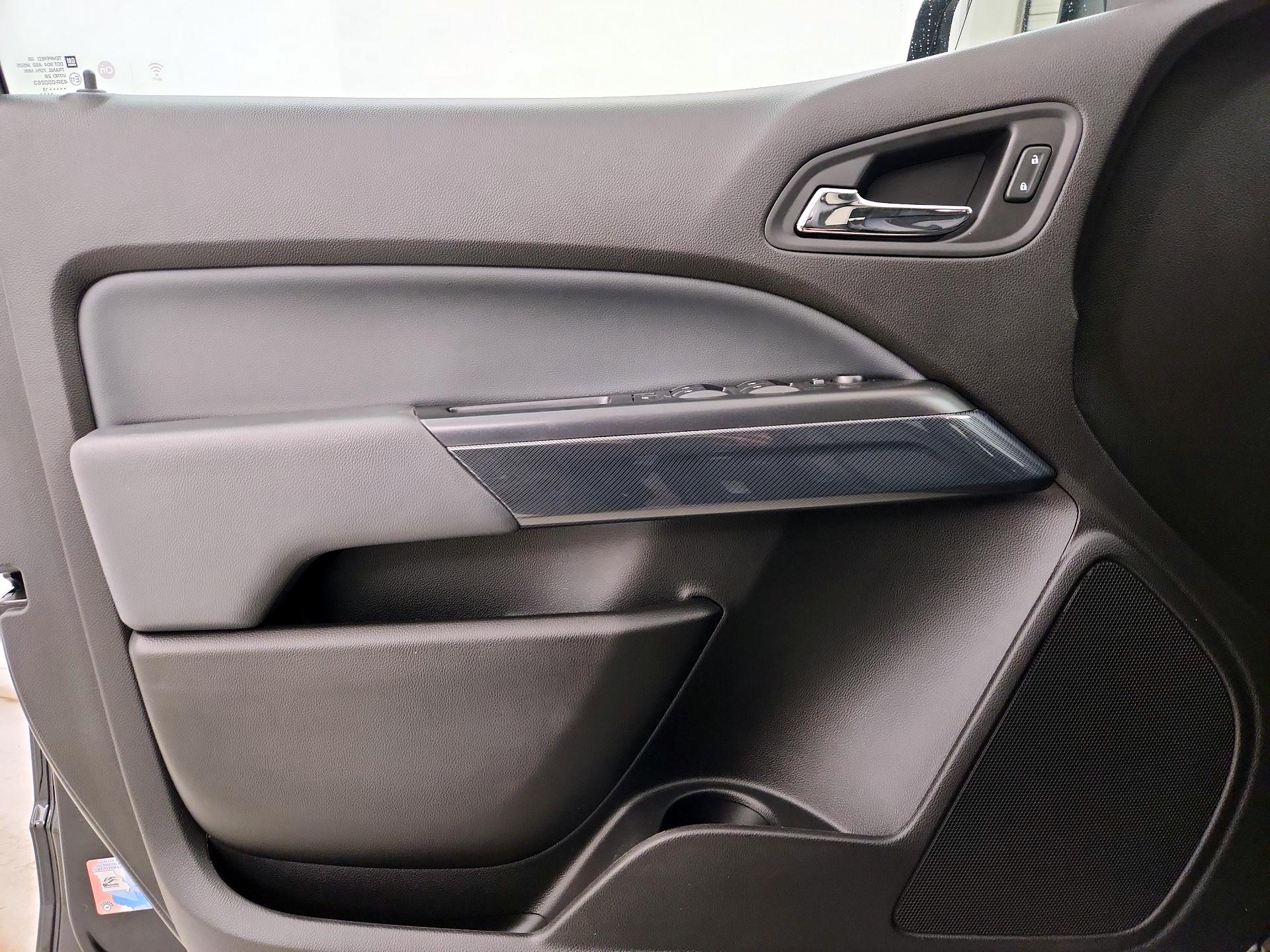 Thumbnail: 2019 Chevrolet Colorado - 12