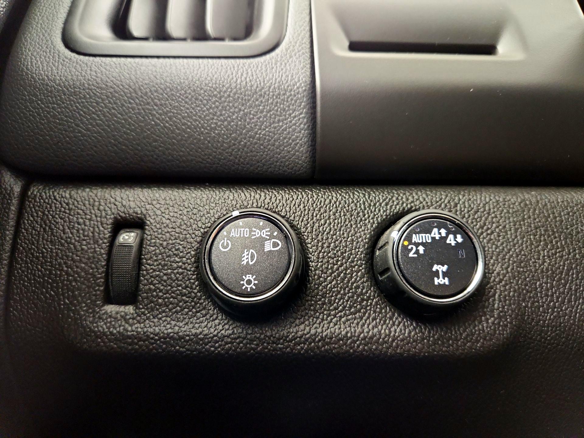 Thumbnail: 2019 Chevrolet Colorado - 13