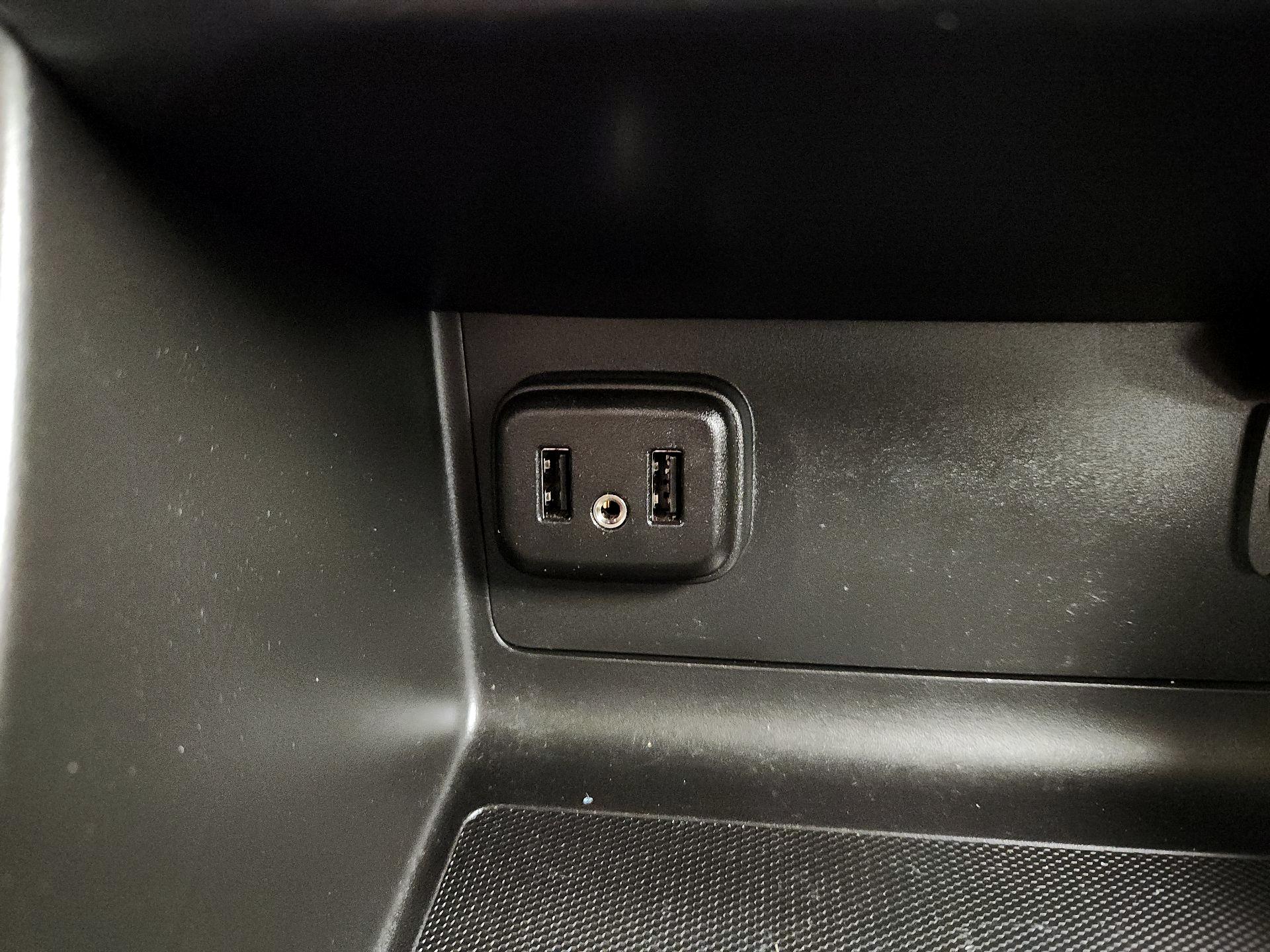 Thumbnail: 2019 Chevrolet Colorado - 18