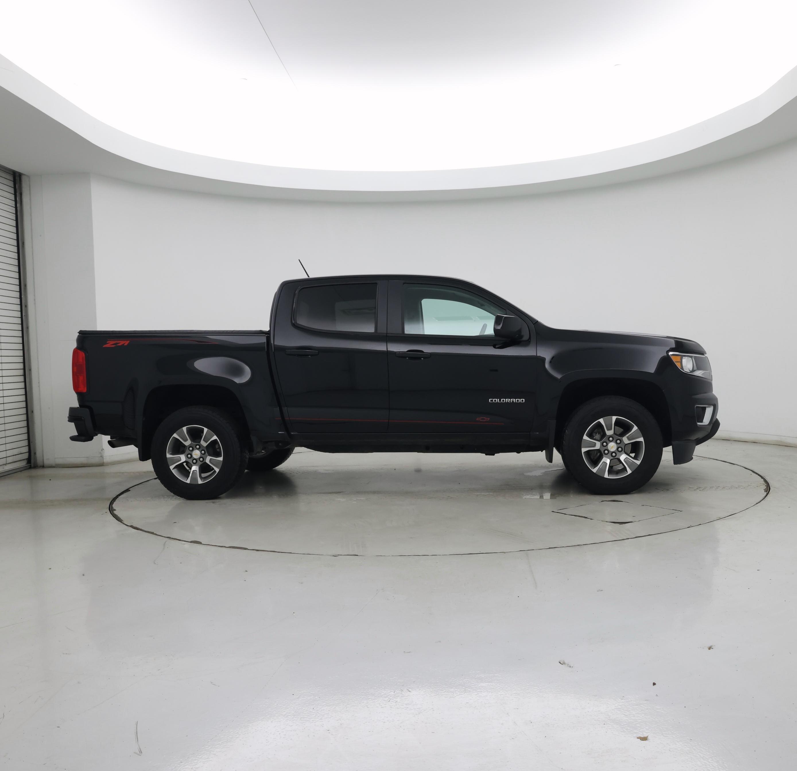 Thumbnail: 2019 Chevrolet Colorado - 7