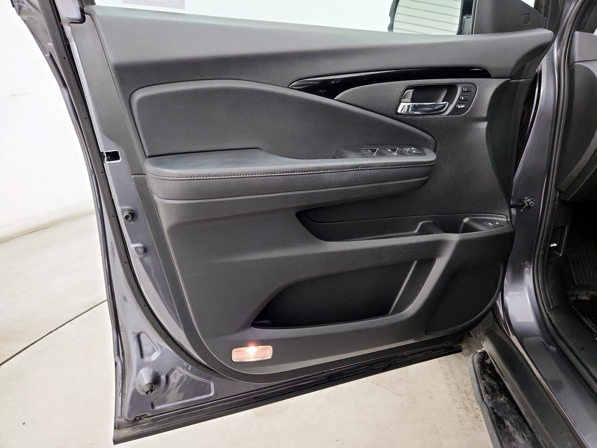 Thumbnail: 2021 Honda Passport - 12