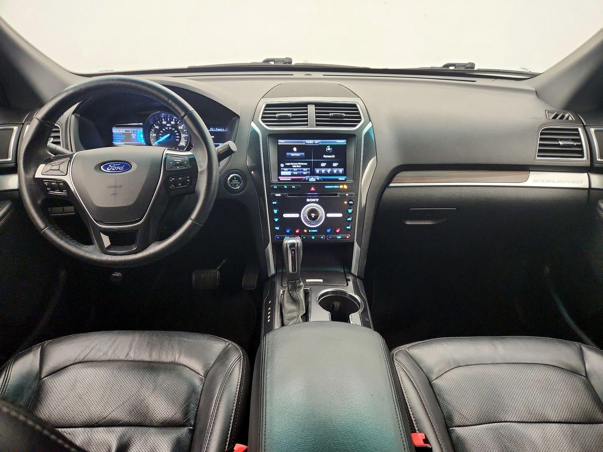 Thumbnail: 2016 Ford Explorer - 9