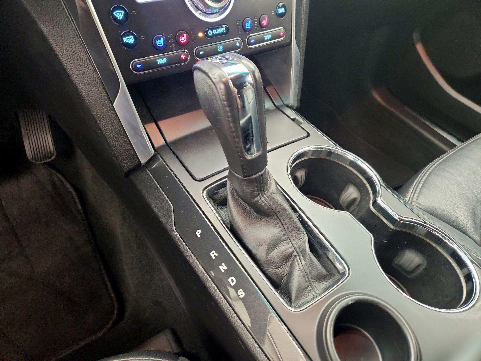 Thumbnail: 2016 Ford Explorer - 17