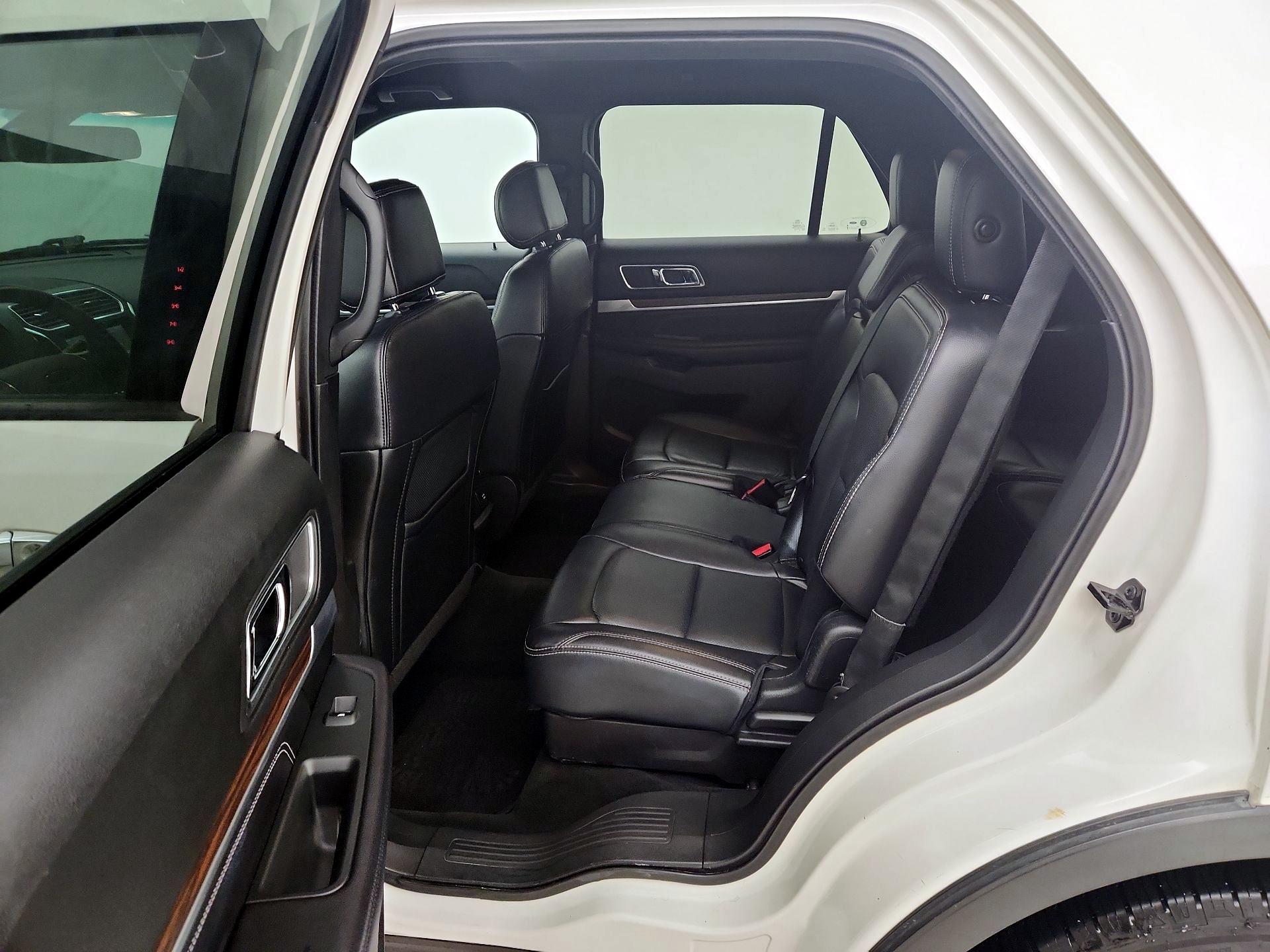 Thumbnail: 2016 Ford Explorer - 19