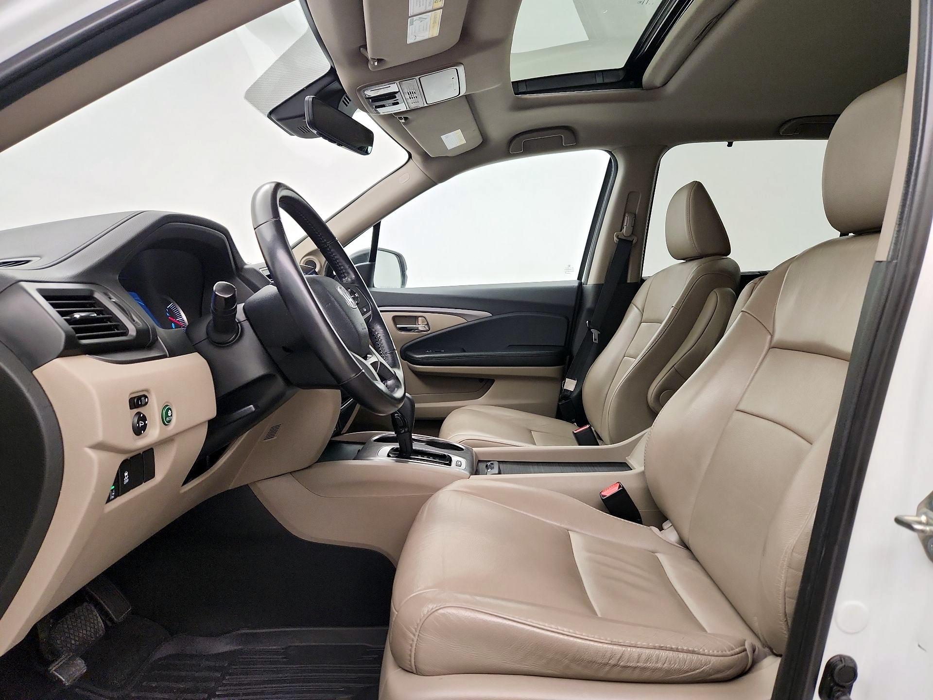 Thumbnail: 2020 Honda Pilot - 11