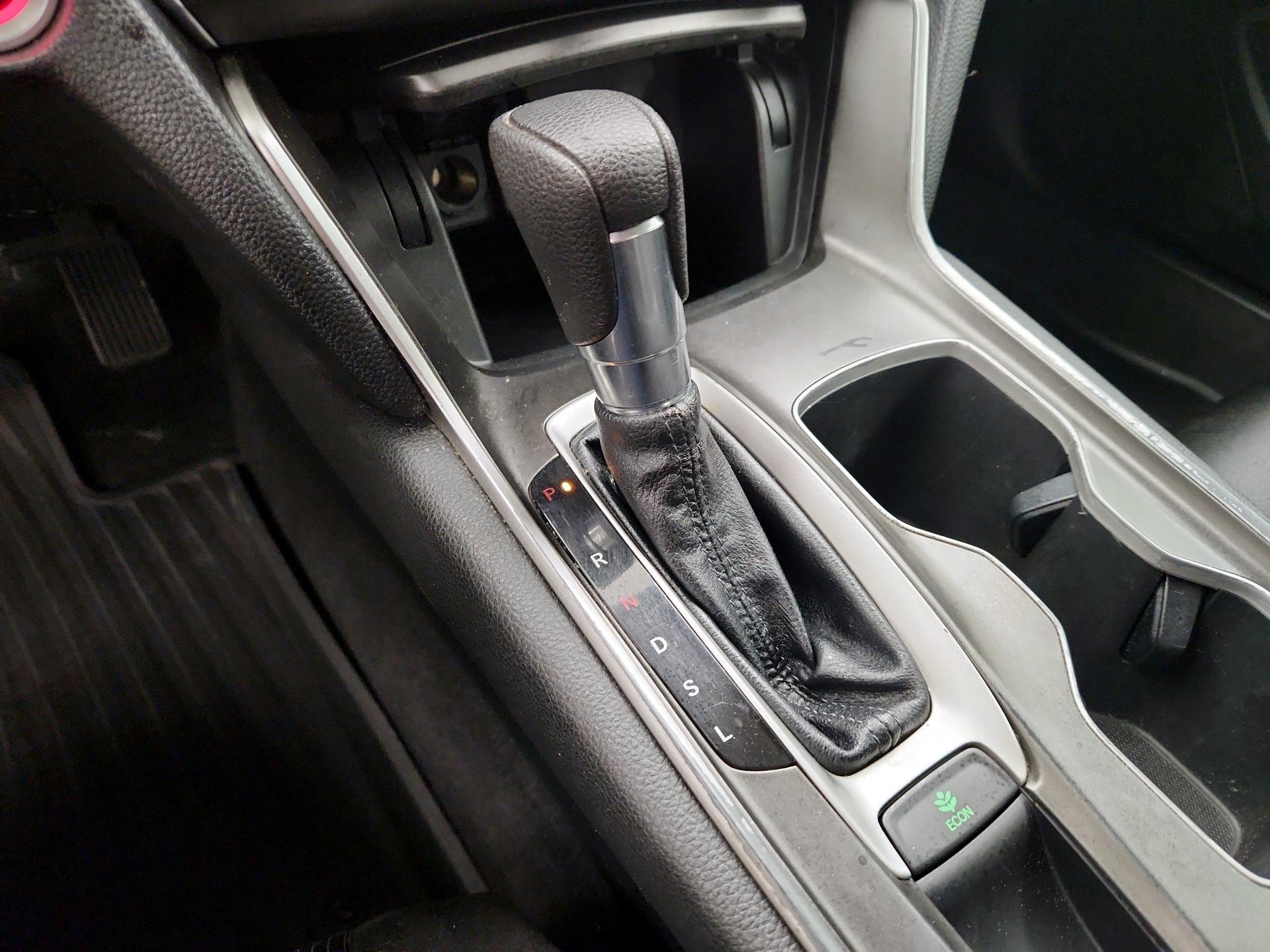 Thumbnail: 2018 Honda Accord - 17