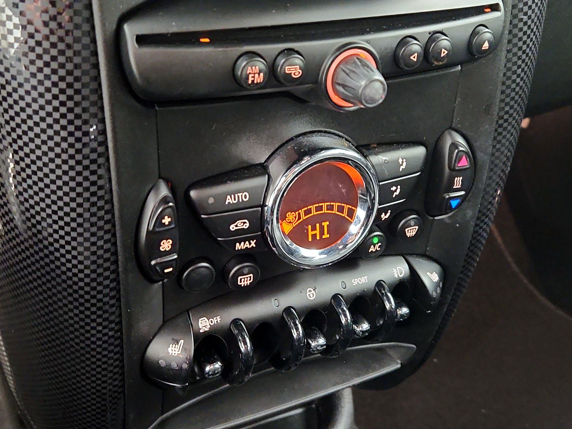 Thumbnail: 2016 MINI Cooper Countryman - 14