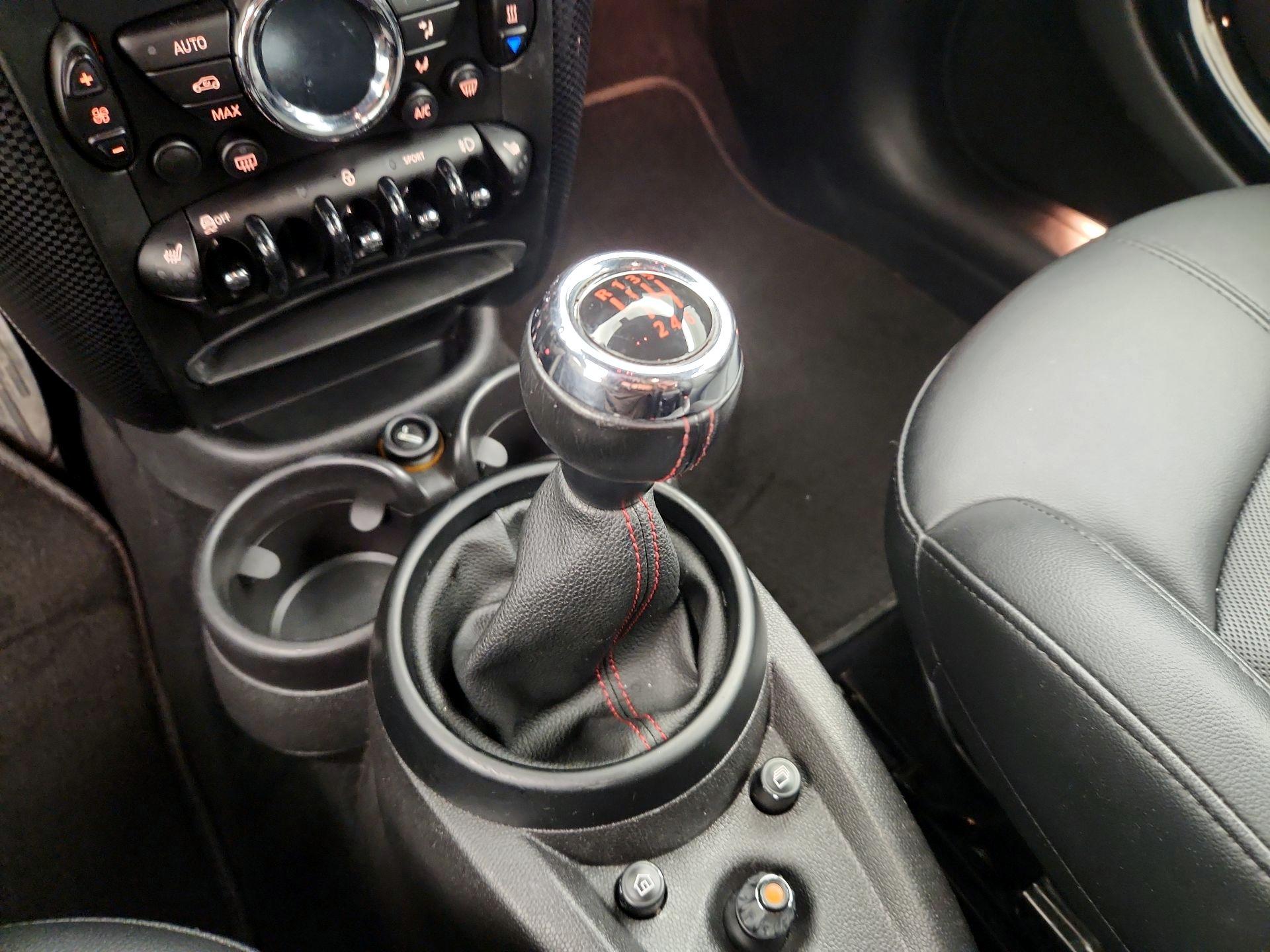 Thumbnail: 2016 MINI Cooper Countryman - 15