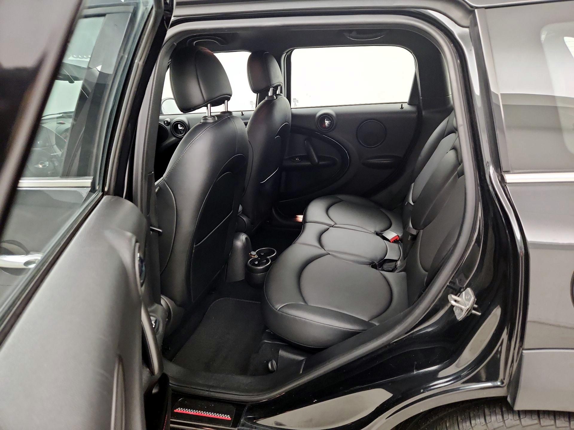 Thumbnail: 2016 MINI Cooper Countryman - 17