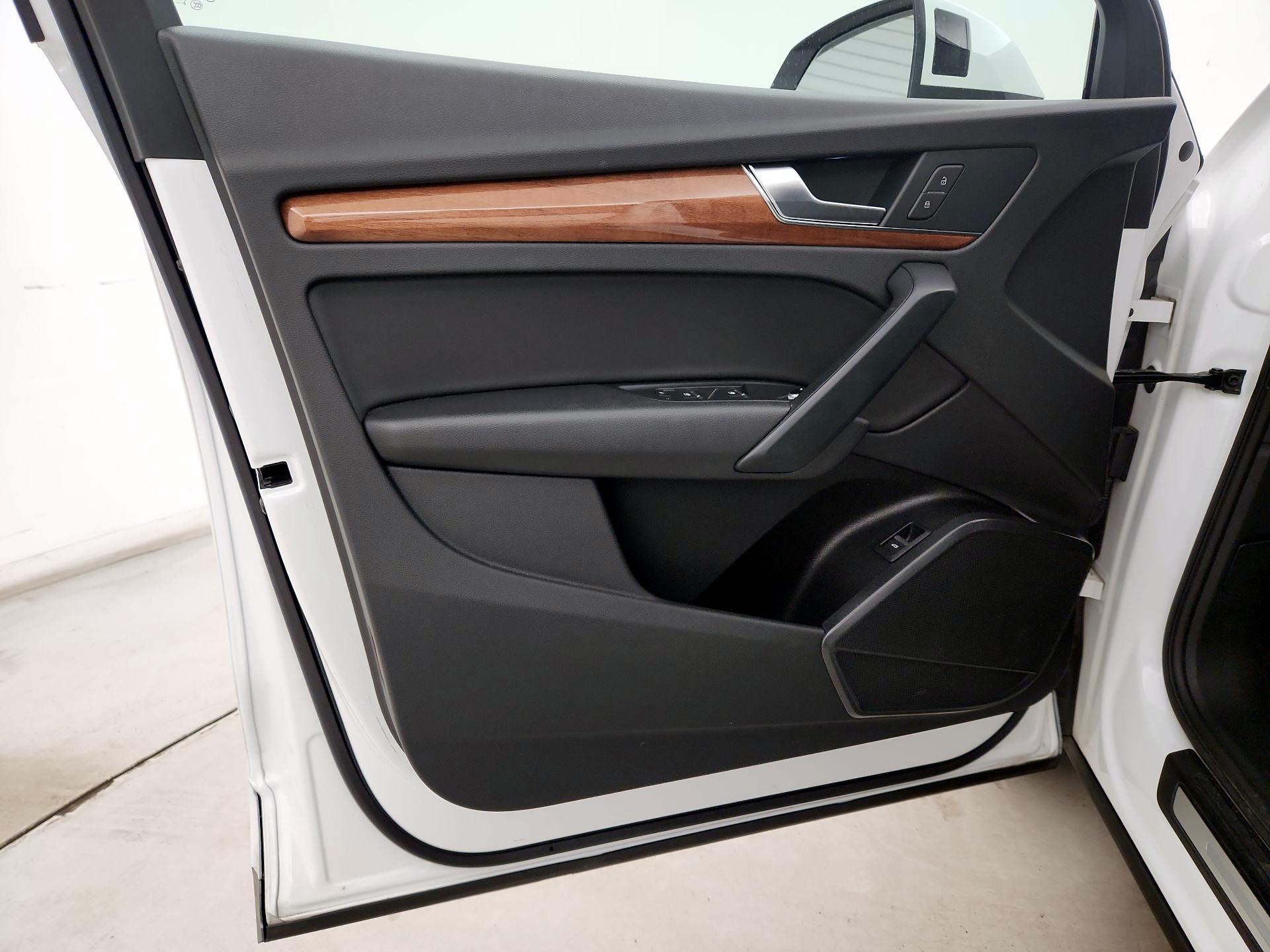 Thumbnail: 2021 Audi Q5 - 12