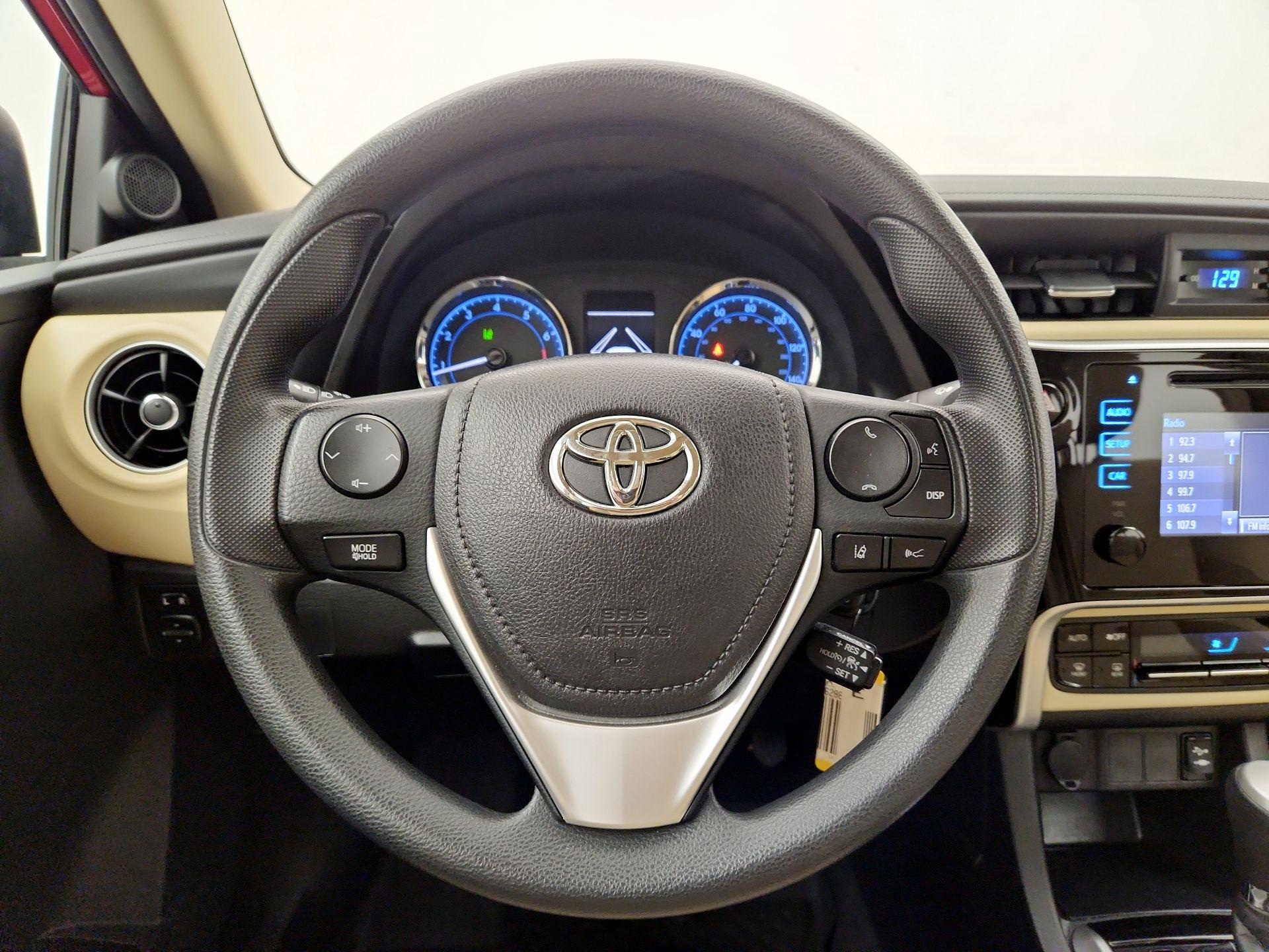 Thumbnail: 2017 Toyota Corolla - 10