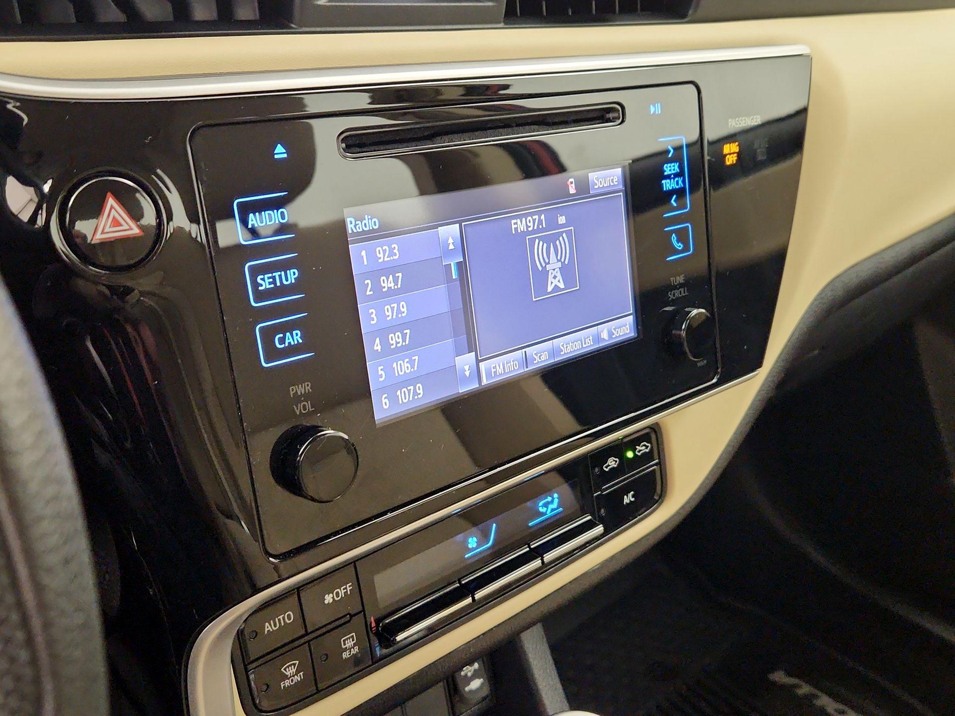 Thumbnail: 2017 Toyota Corolla - 15