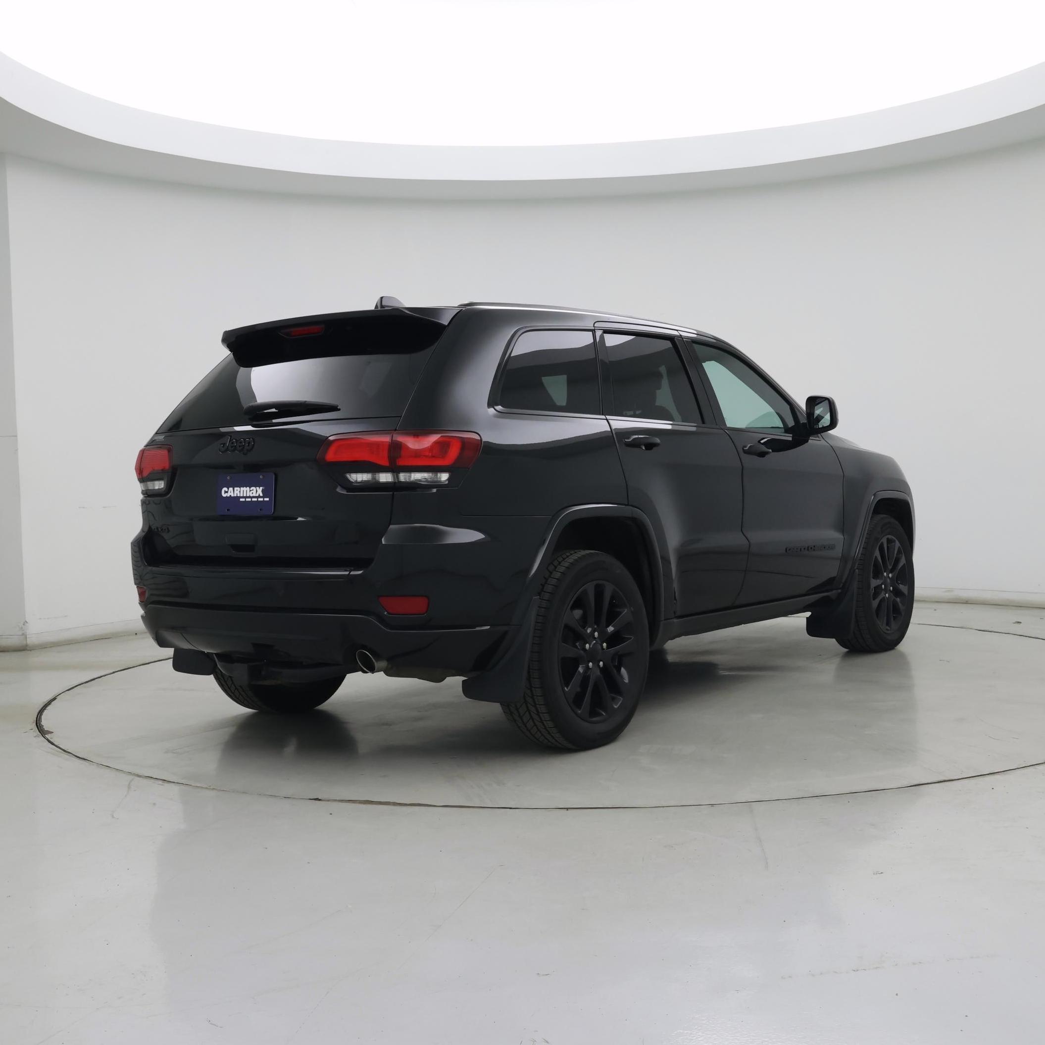 Thumbnail: 2018 Jeep Grand Cherokee - 8