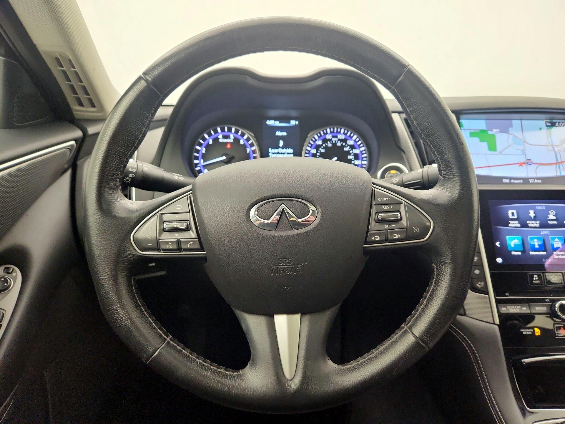 Thumbnail: 2017 INFINITI Q50 - 10