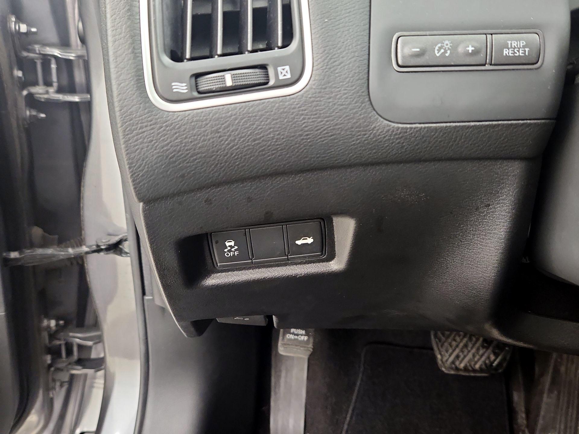 Thumbnail: 2017 INFINITI Q50 - 13