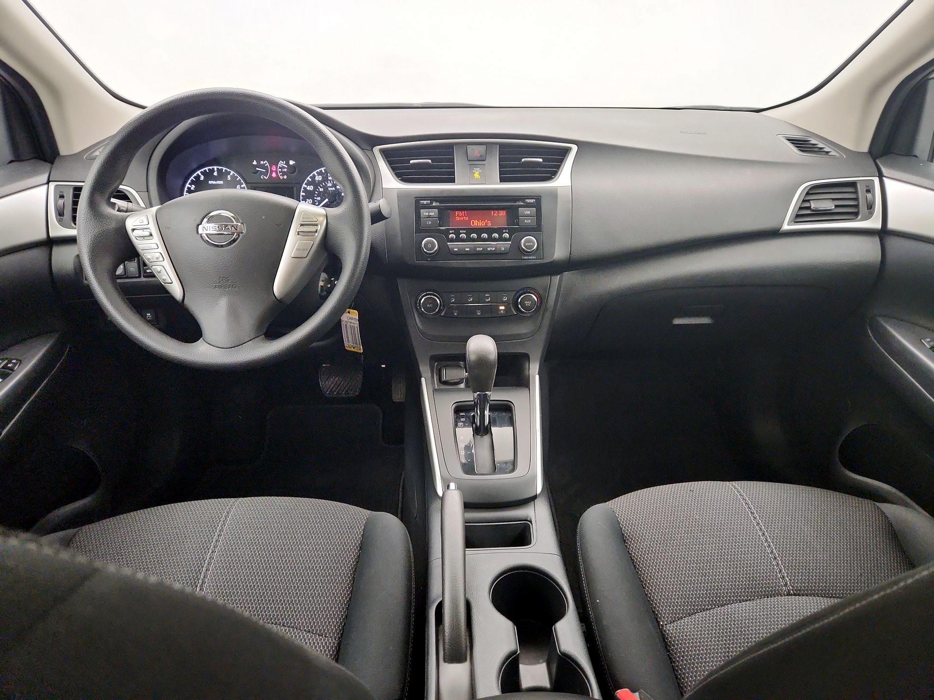 Thumbnail: 2017 Nissan Sentra - 9