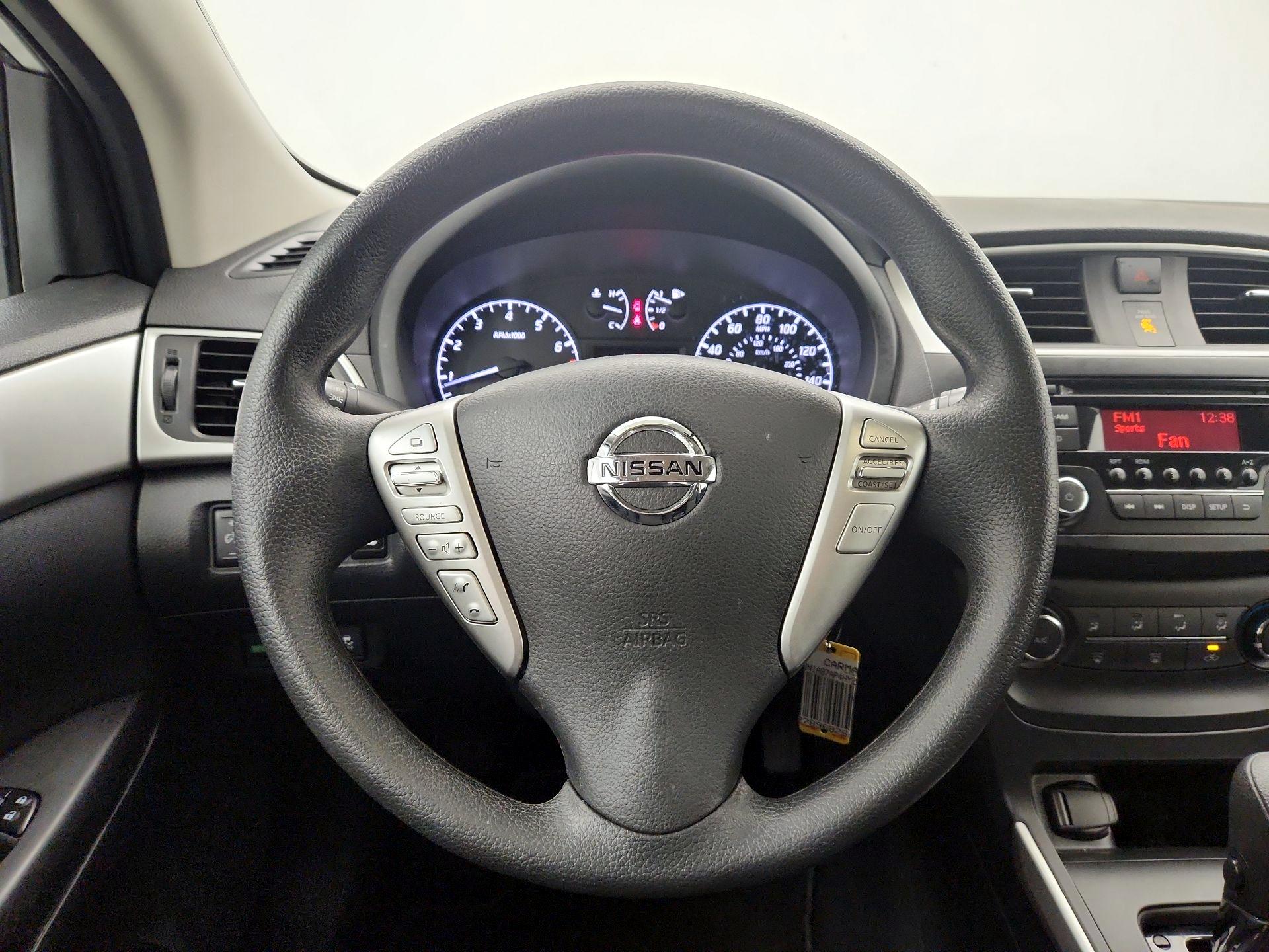 Thumbnail: 2017 Nissan Sentra - 10