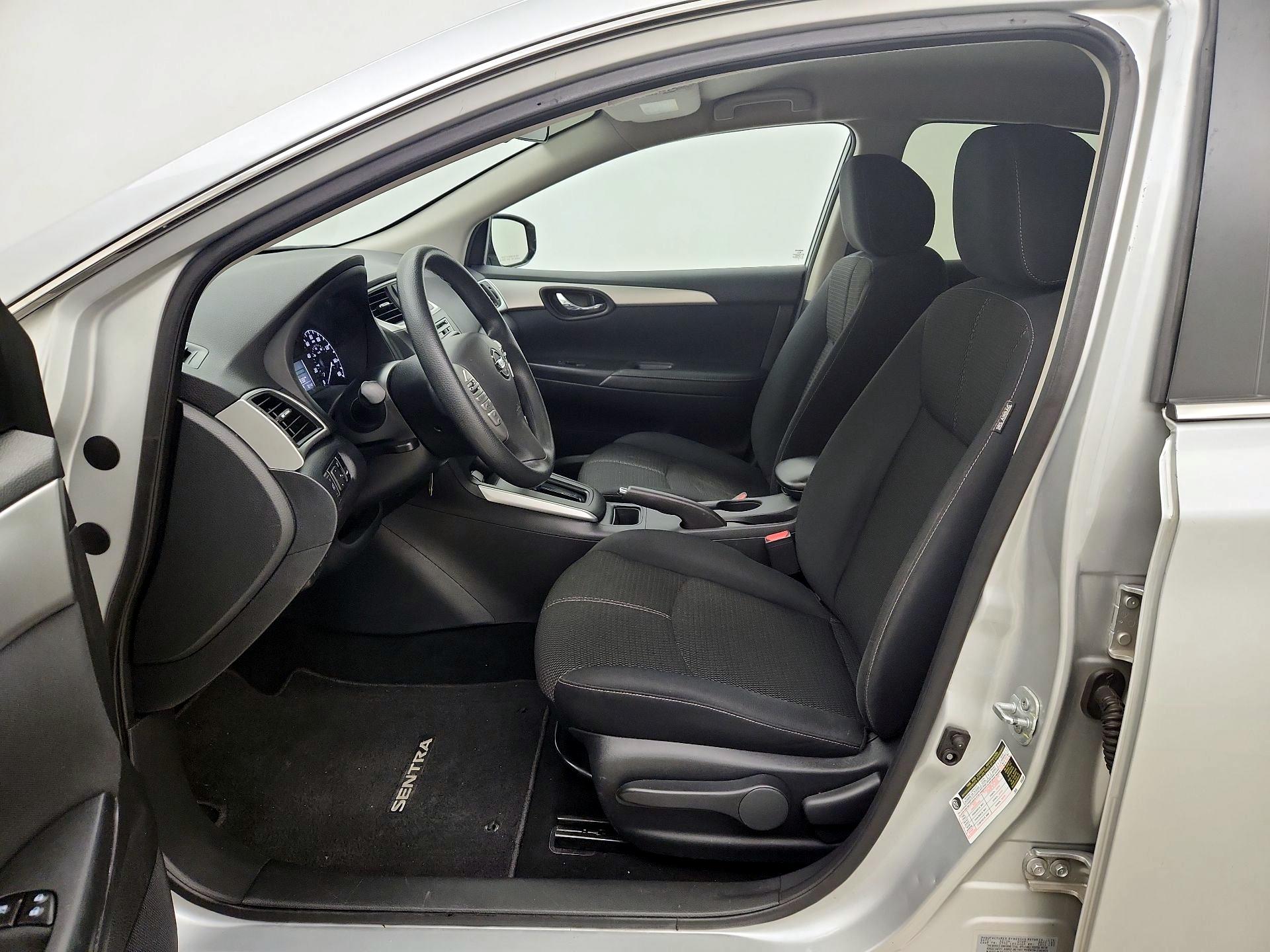 Thumbnail: 2017 Nissan Sentra - 11