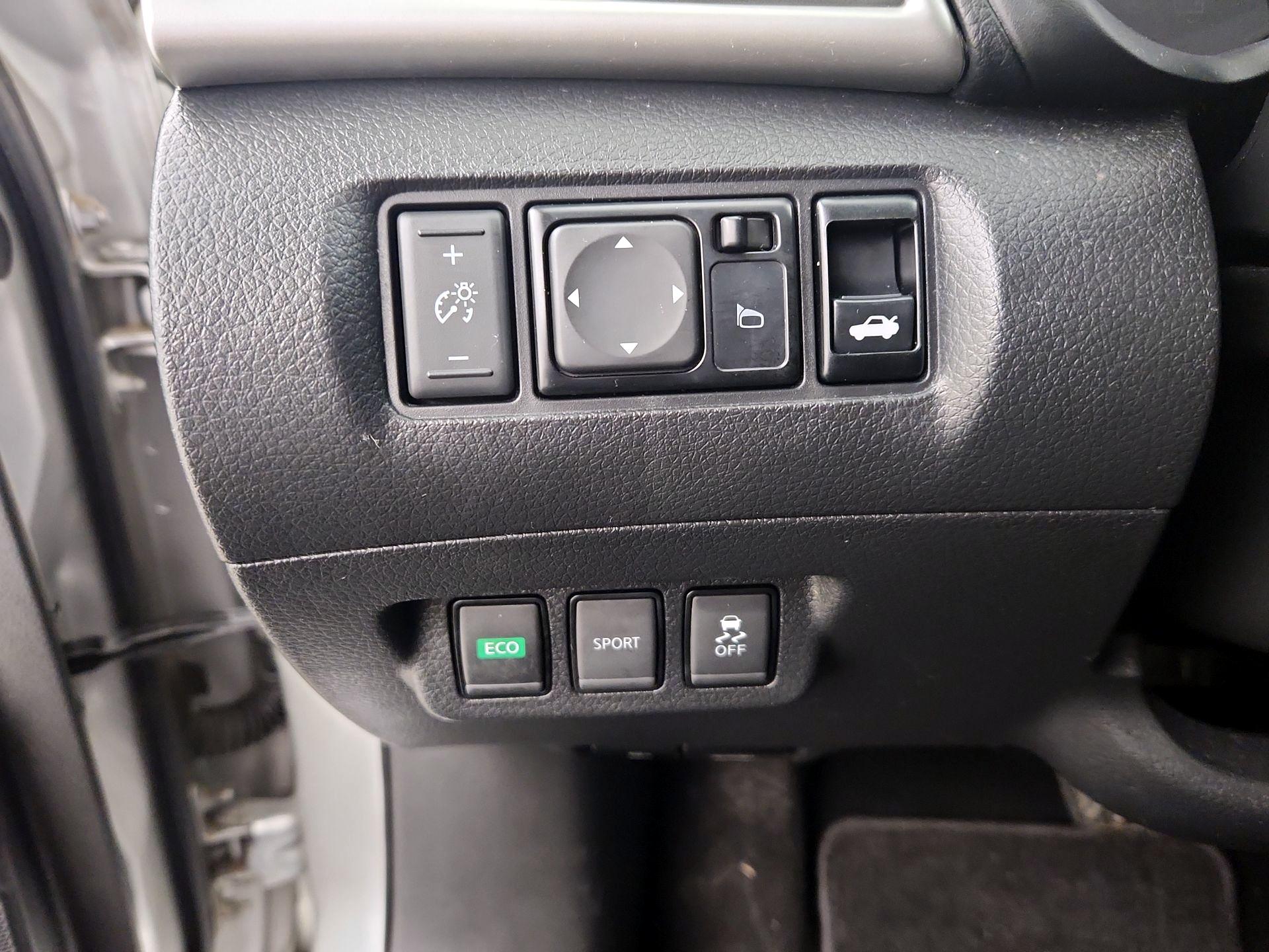 Thumbnail: 2017 Nissan Sentra - 13