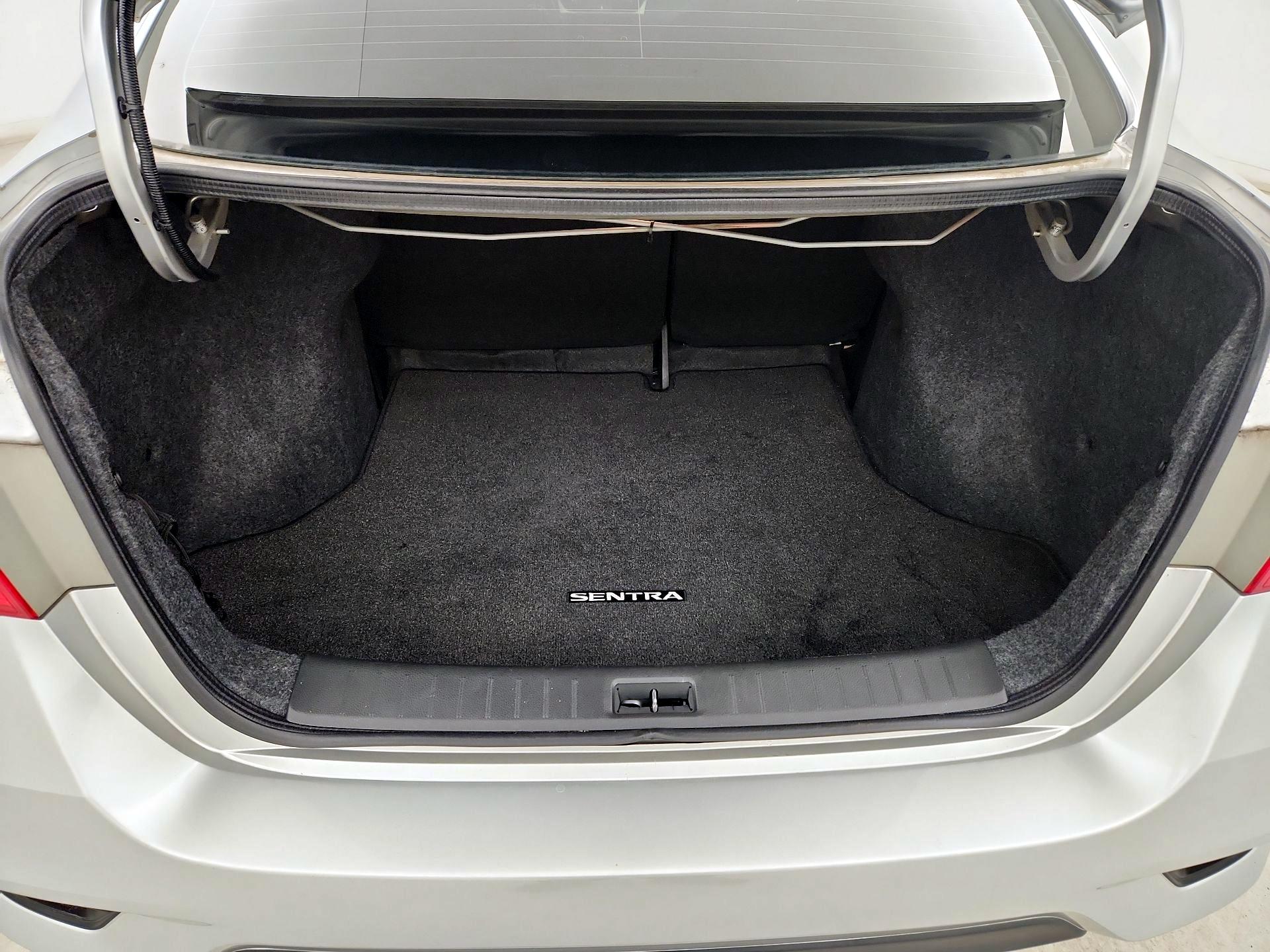 Thumbnail: 2017 Nissan Sentra - 19