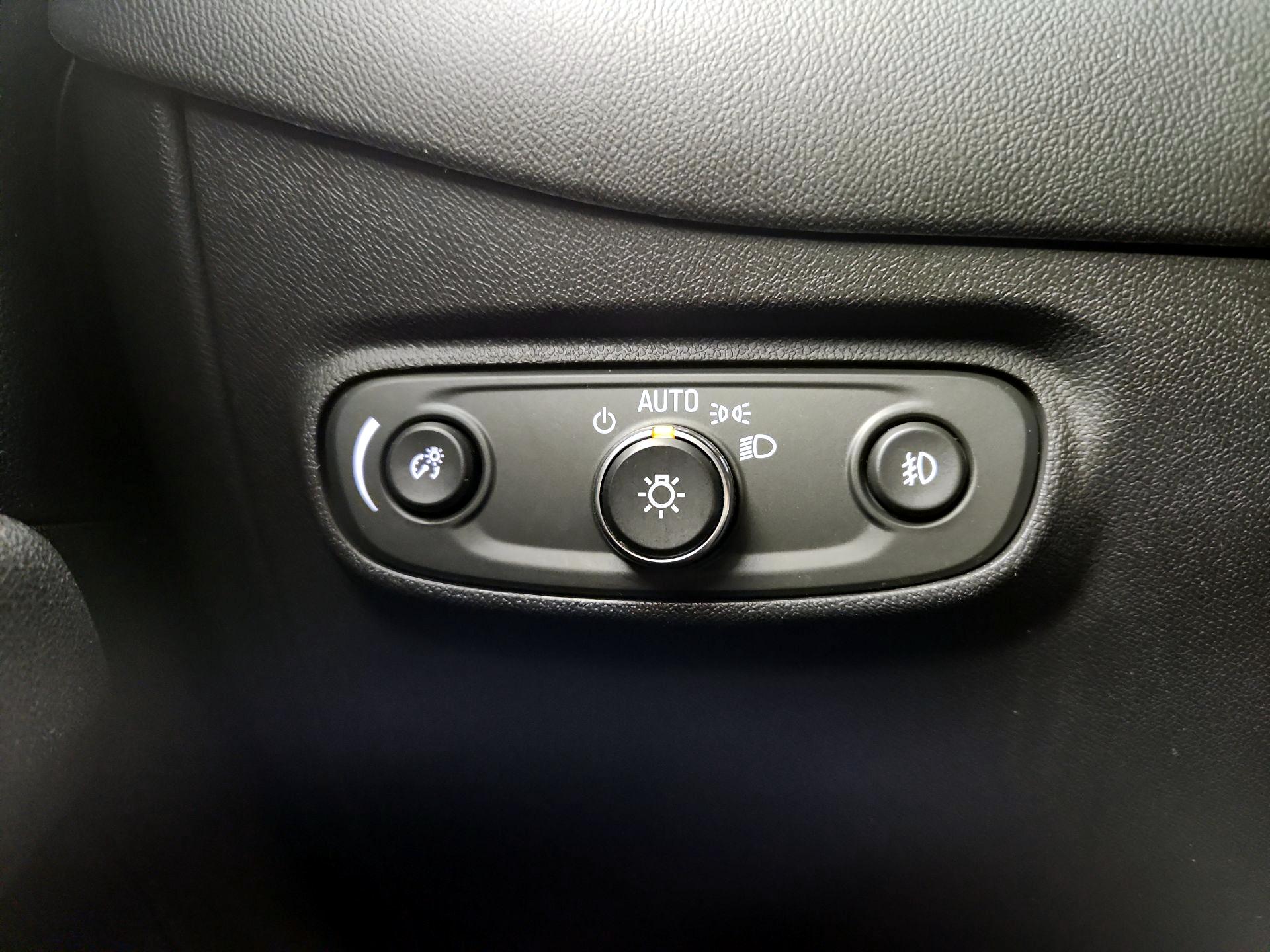 Thumbnail: 2020 Chevrolet Equinox - 13