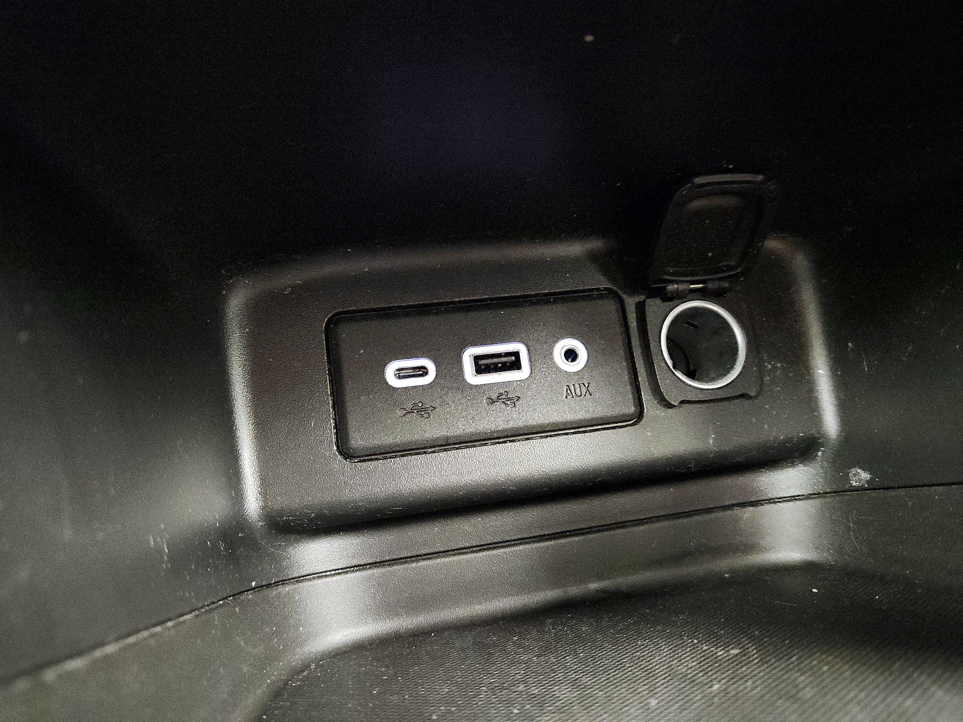 Thumbnail: 2020 Chevrolet Equinox - 18