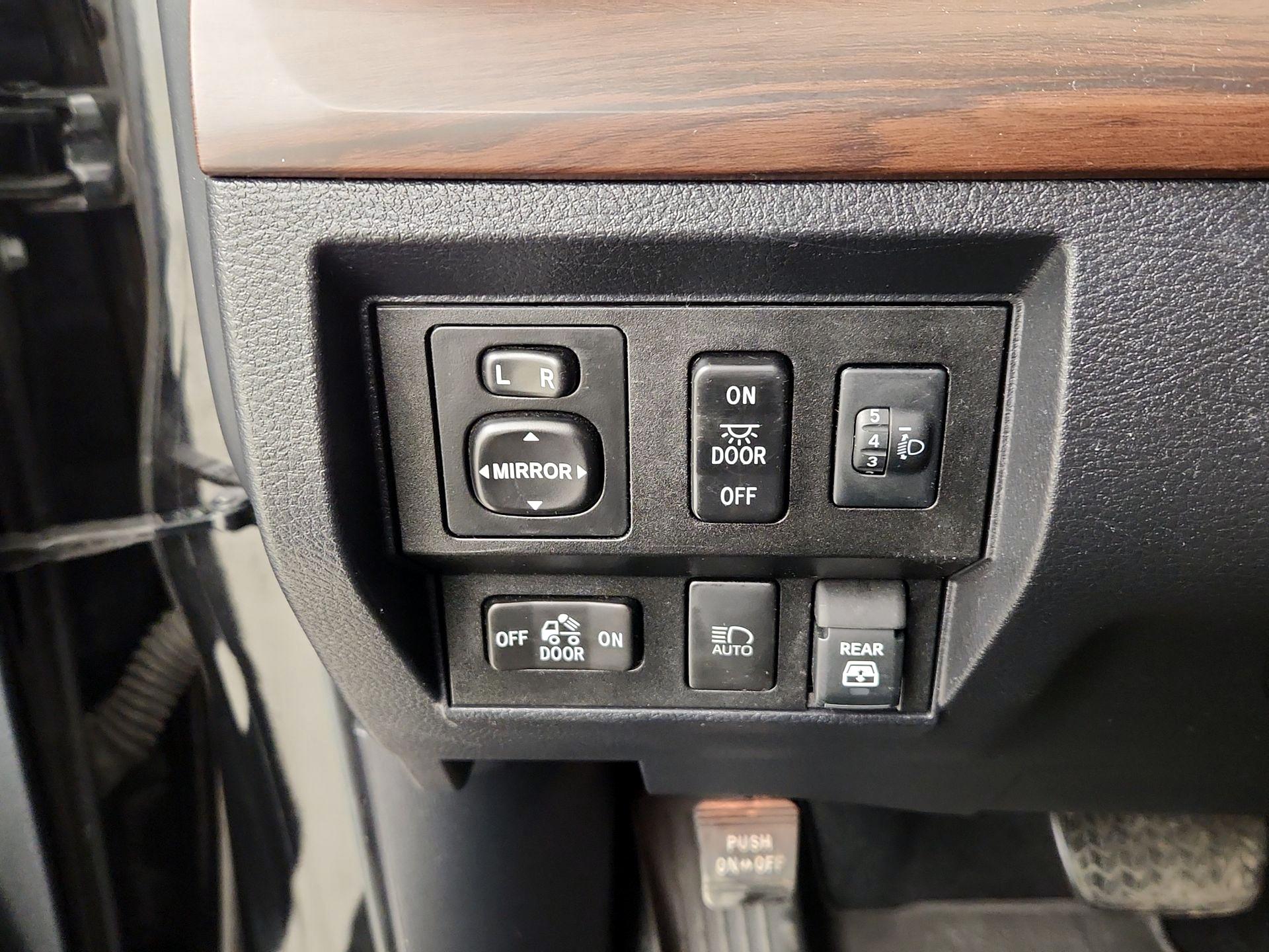 Thumbnail: 2019 Toyota Tundra - 13