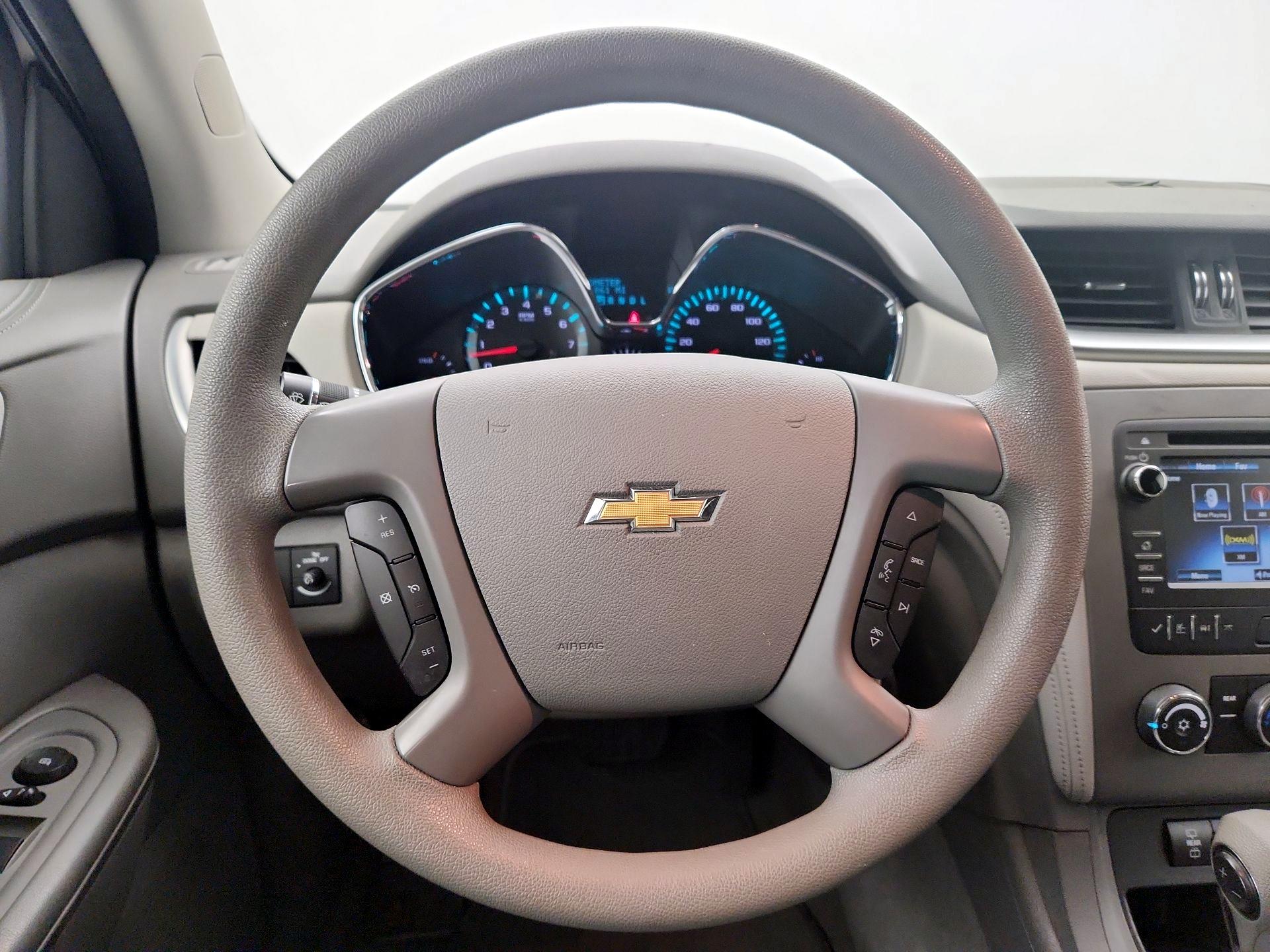 Thumbnail: 2015 Chevrolet Traverse - 10