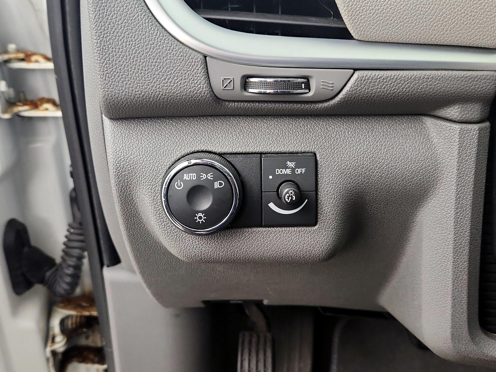 Thumbnail: 2015 Chevrolet Traverse - 13