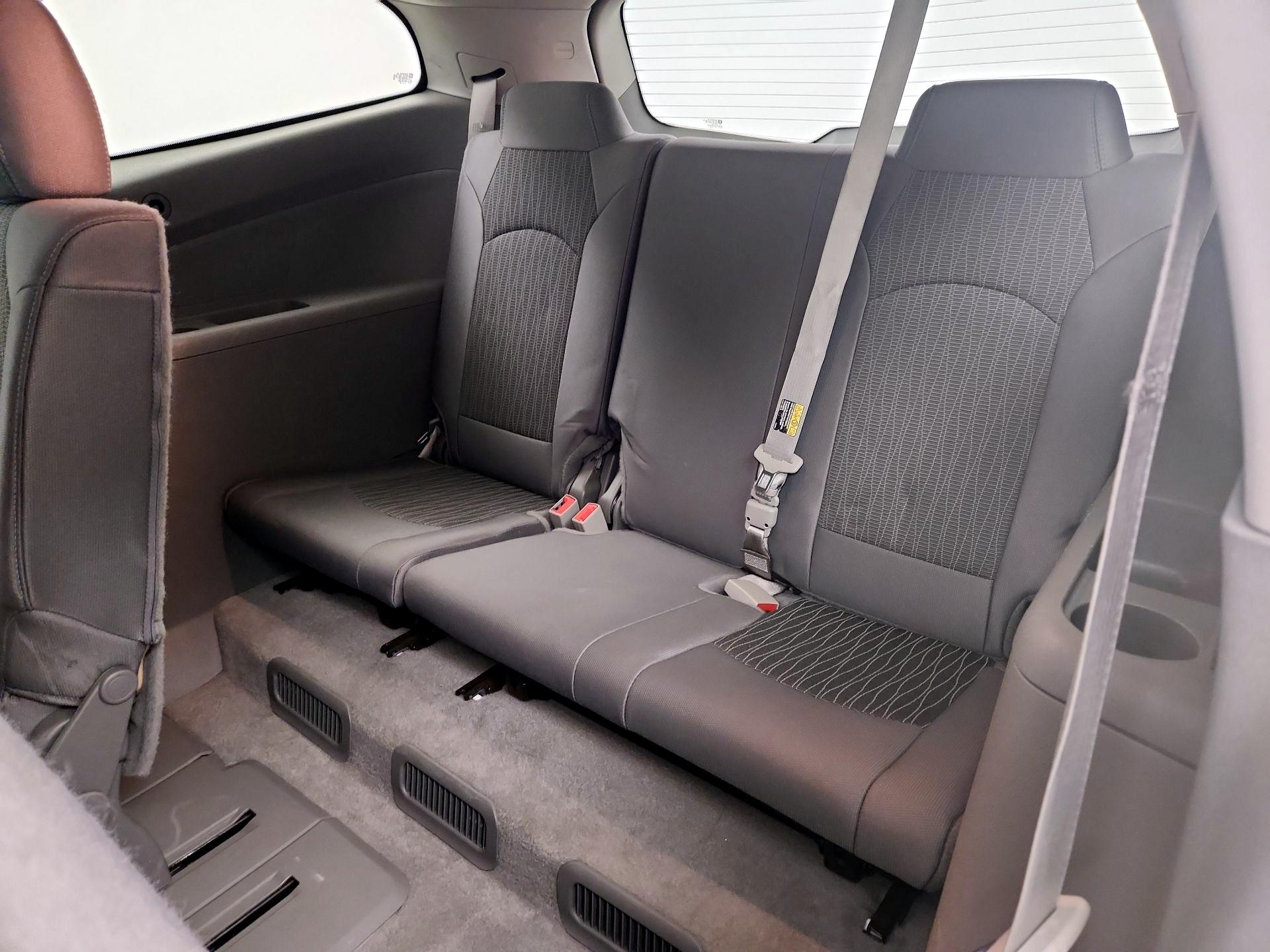 Thumbnail: 2015 Chevrolet Traverse - 20