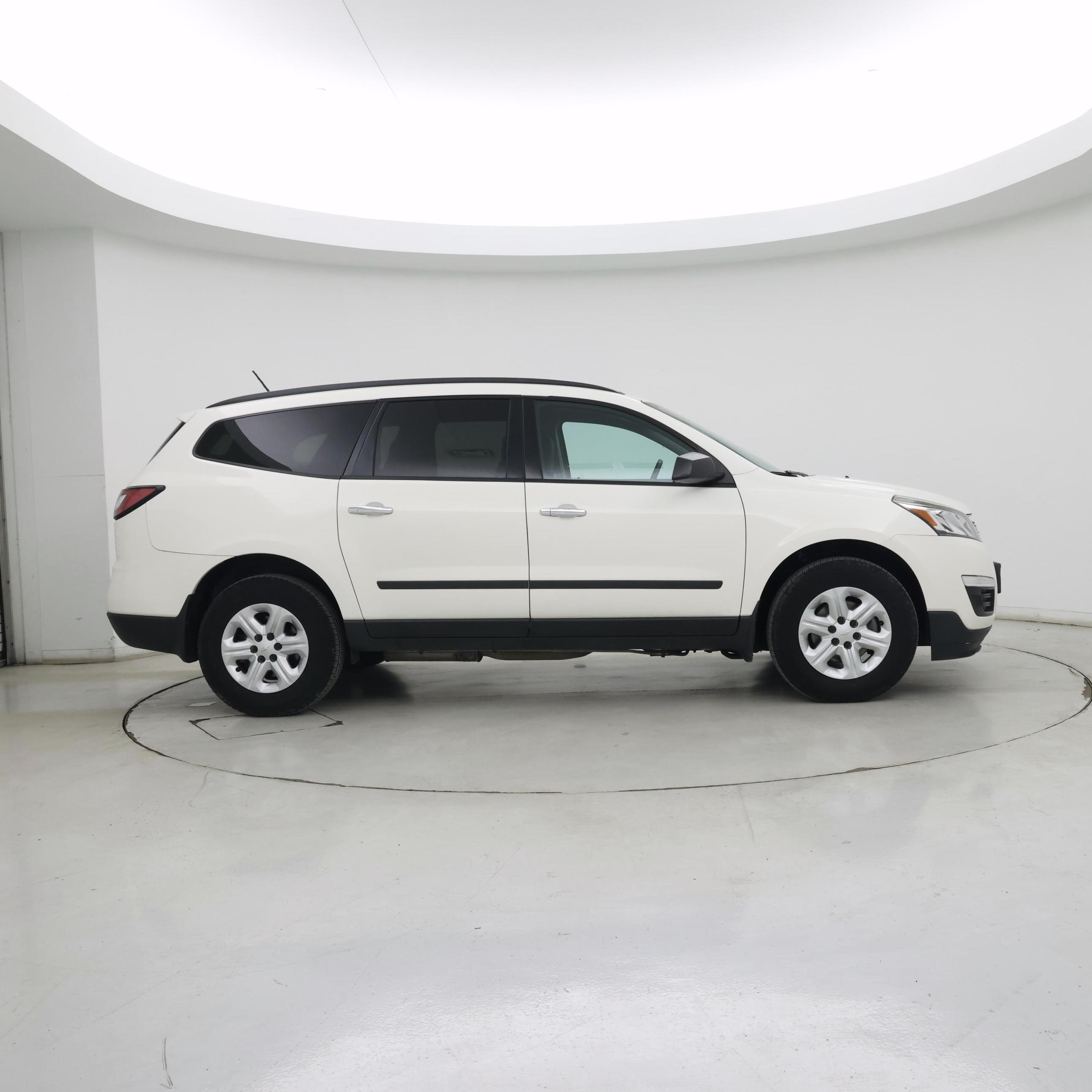 Thumbnail: 2015 Chevrolet Traverse - 7