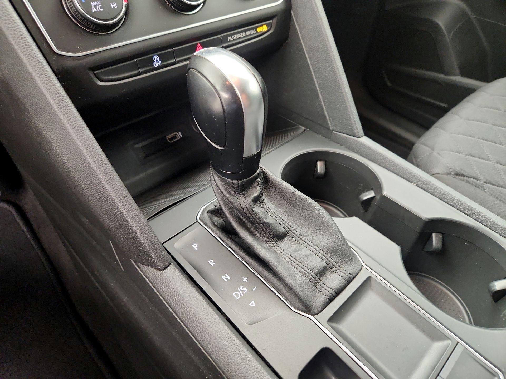 Thumbnail: 2018 Volkswagen Atlas - 17