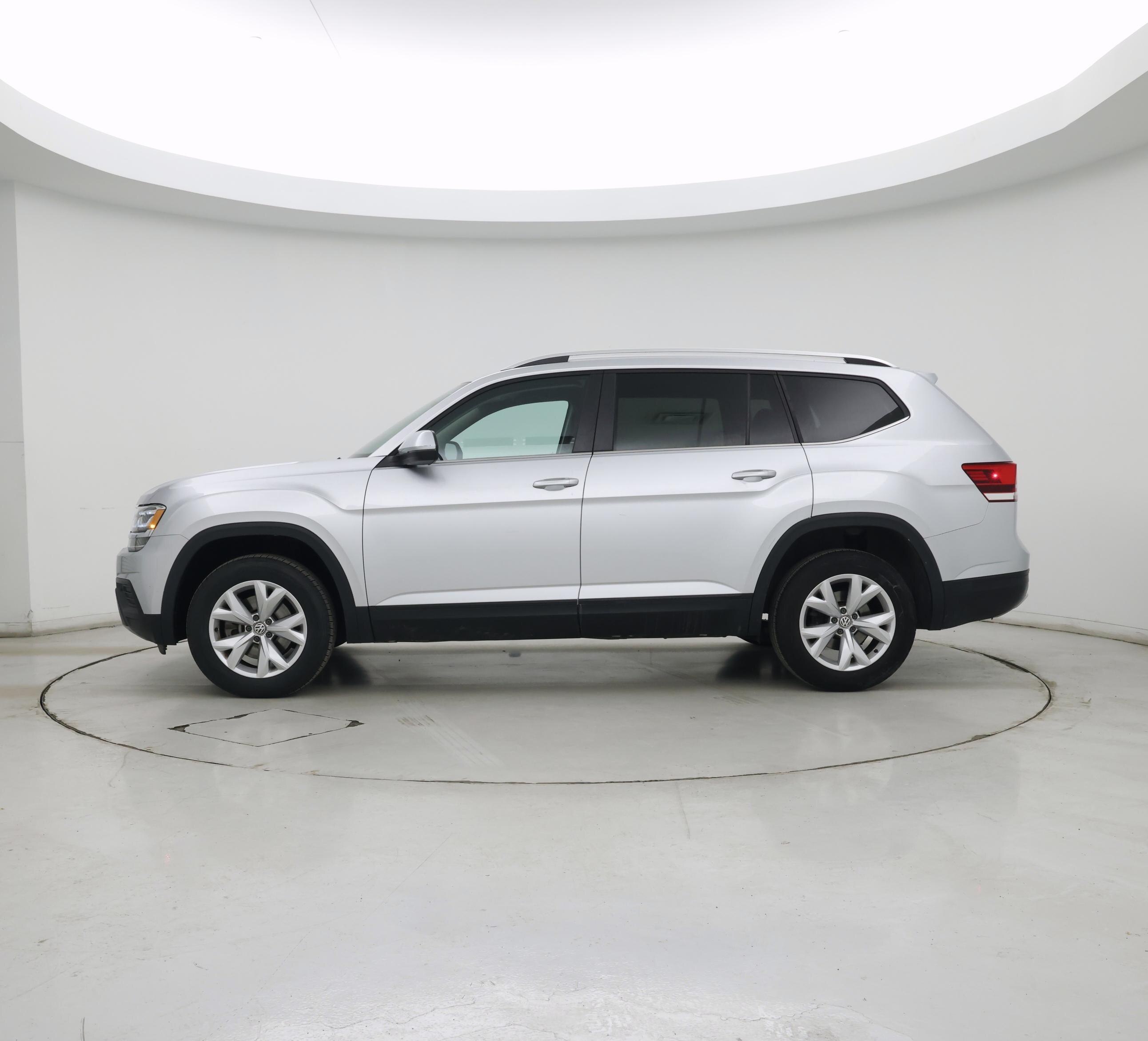 Thumbnail: 2018 Volkswagen Atlas - 3