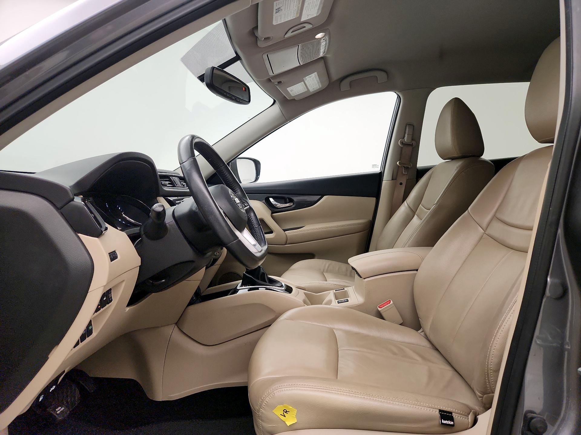 Thumbnail: 2017 Nissan Rogue - 11