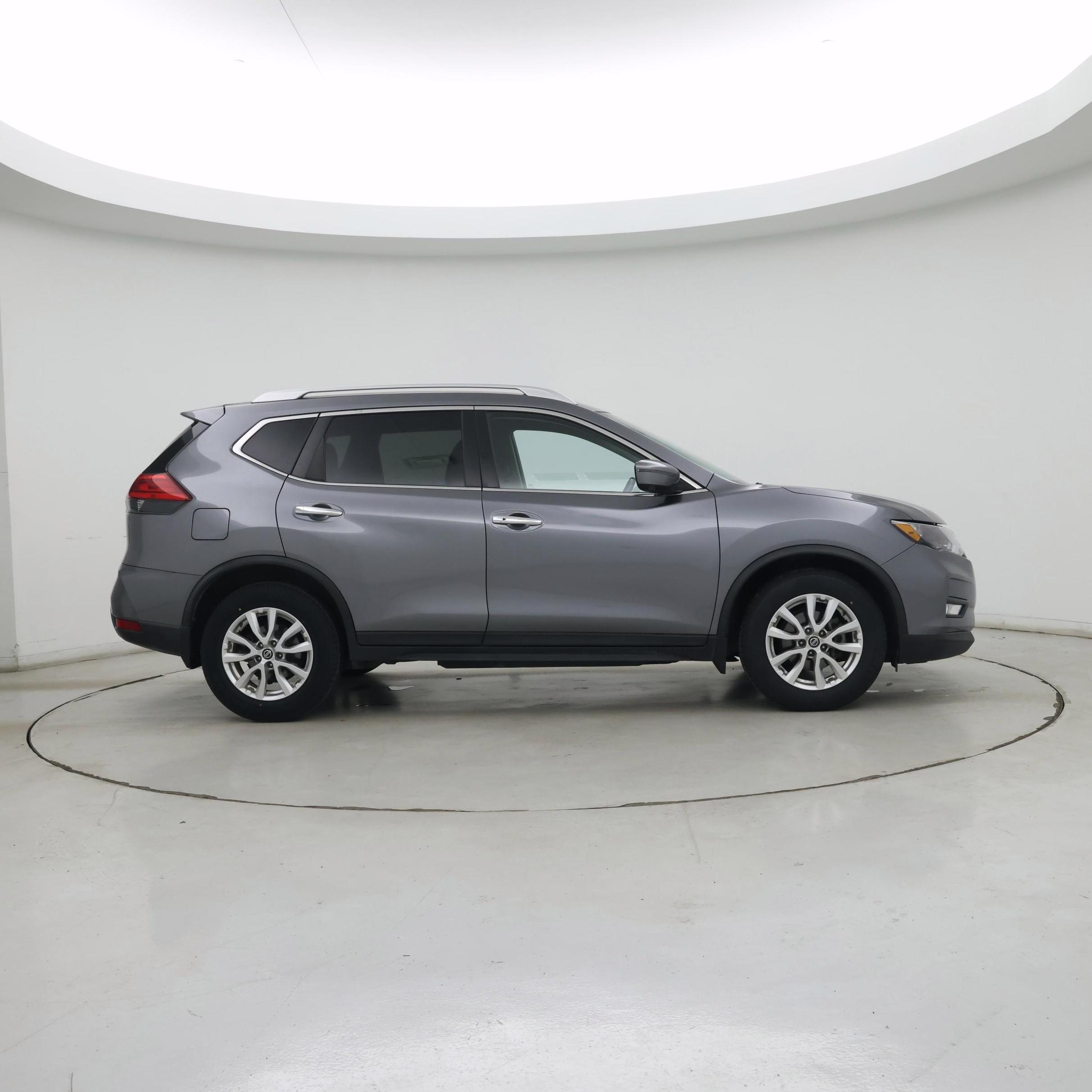 Thumbnail: 2017 Nissan Rogue - 7