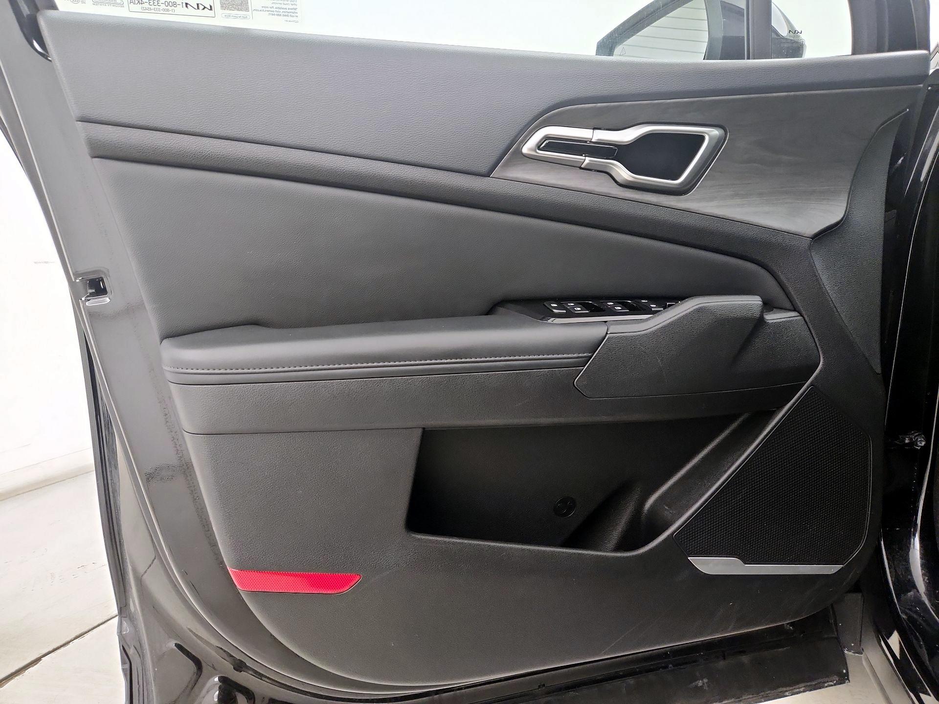 Thumbnail: 2023 Kia Sportage - 12