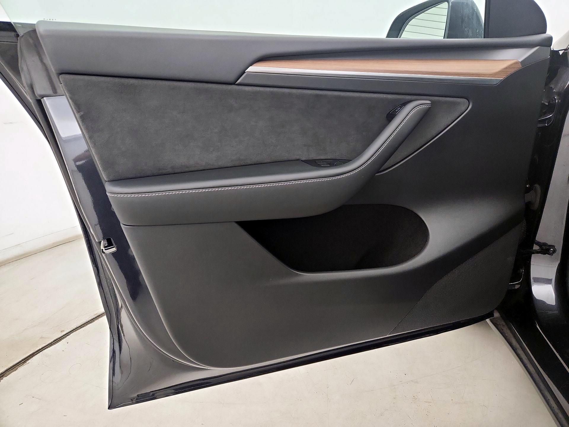 Thumbnail: 2024 Tesla Model Y - 12