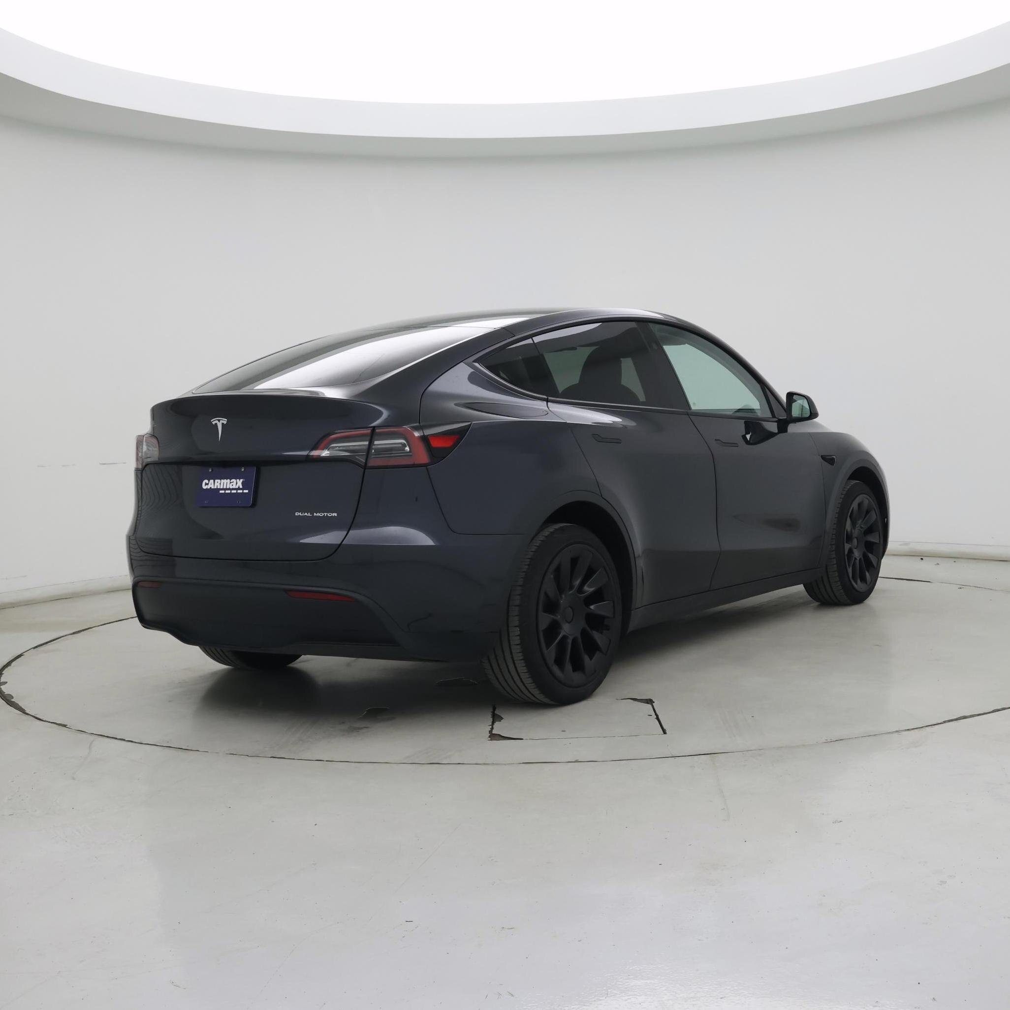 Thumbnail: 2024 Tesla Model Y - 8