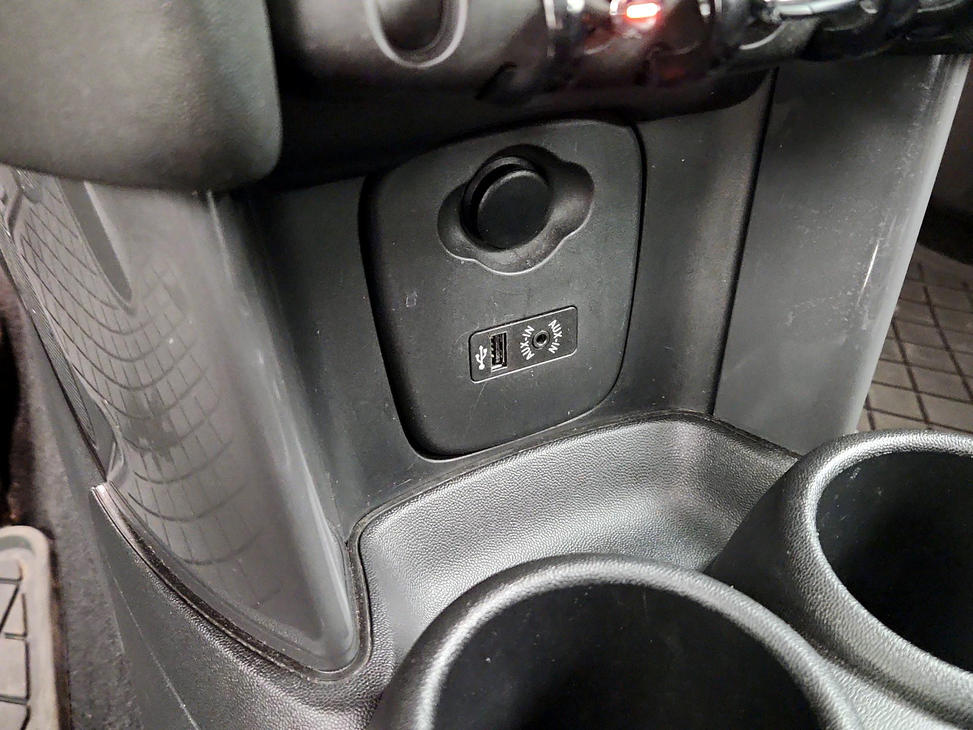 Thumbnail: 2018 MINI Cooper Hardtop - 18