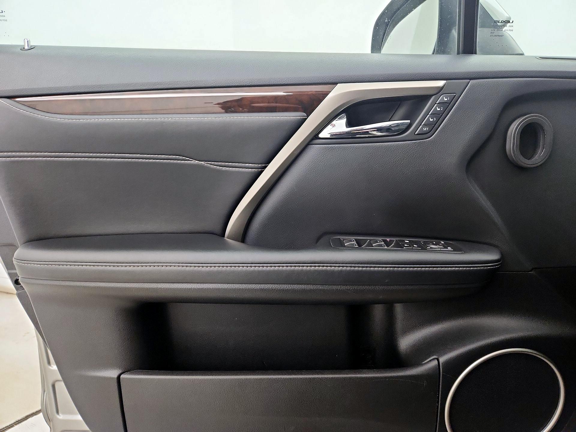 Thumbnail: 2018 Lexus RX - 12