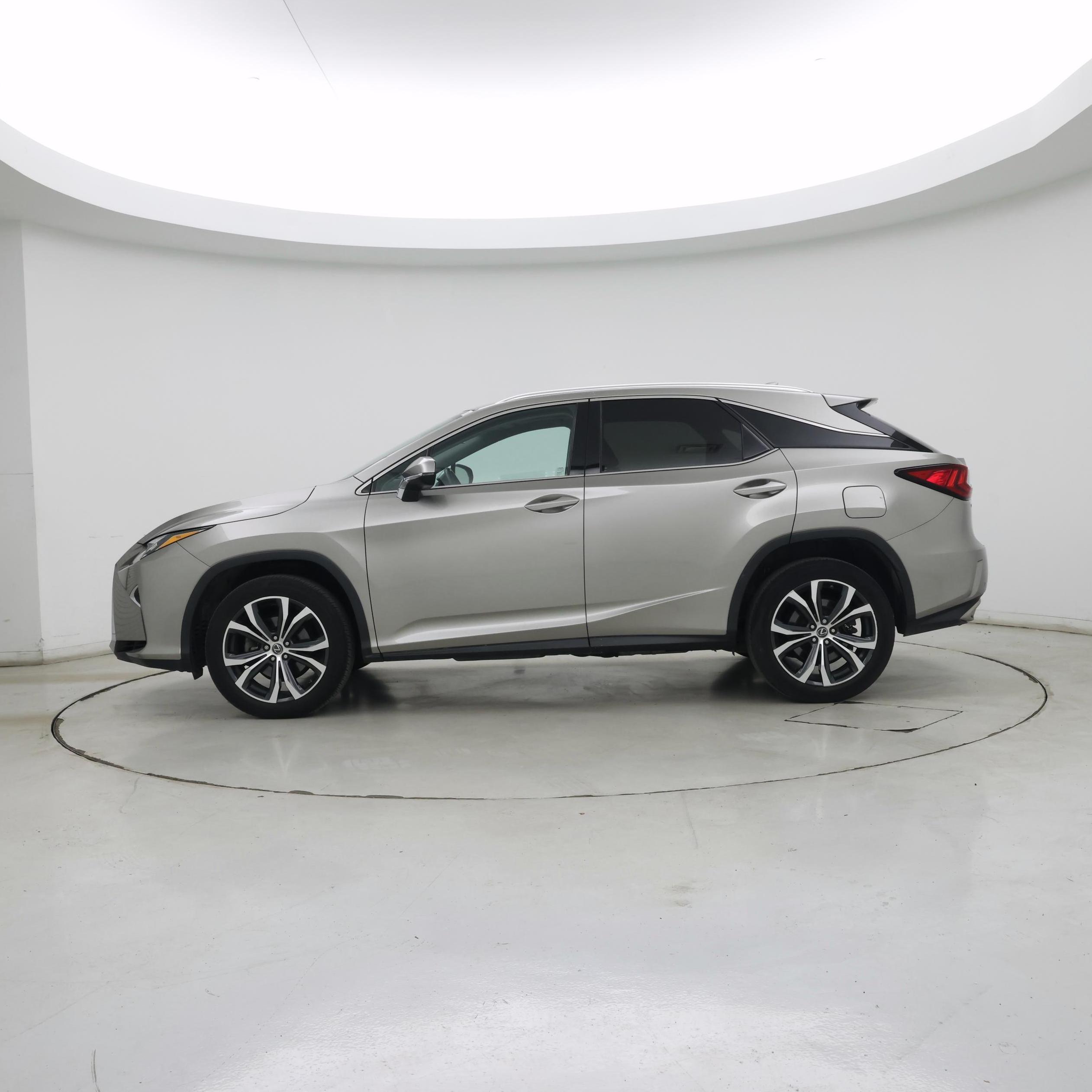 Thumbnail: 2018 Lexus RX - 3