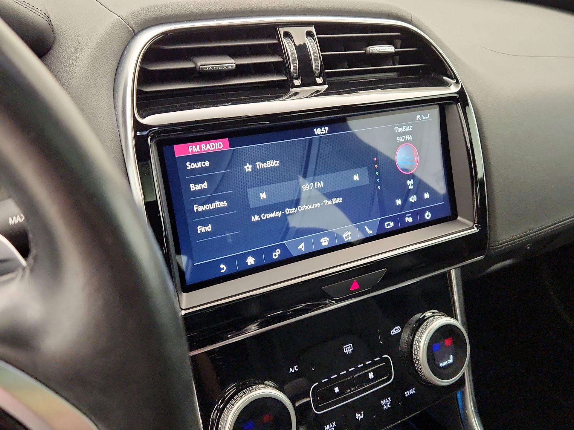 Thumbnail: 2020 Jaguar XE - 16