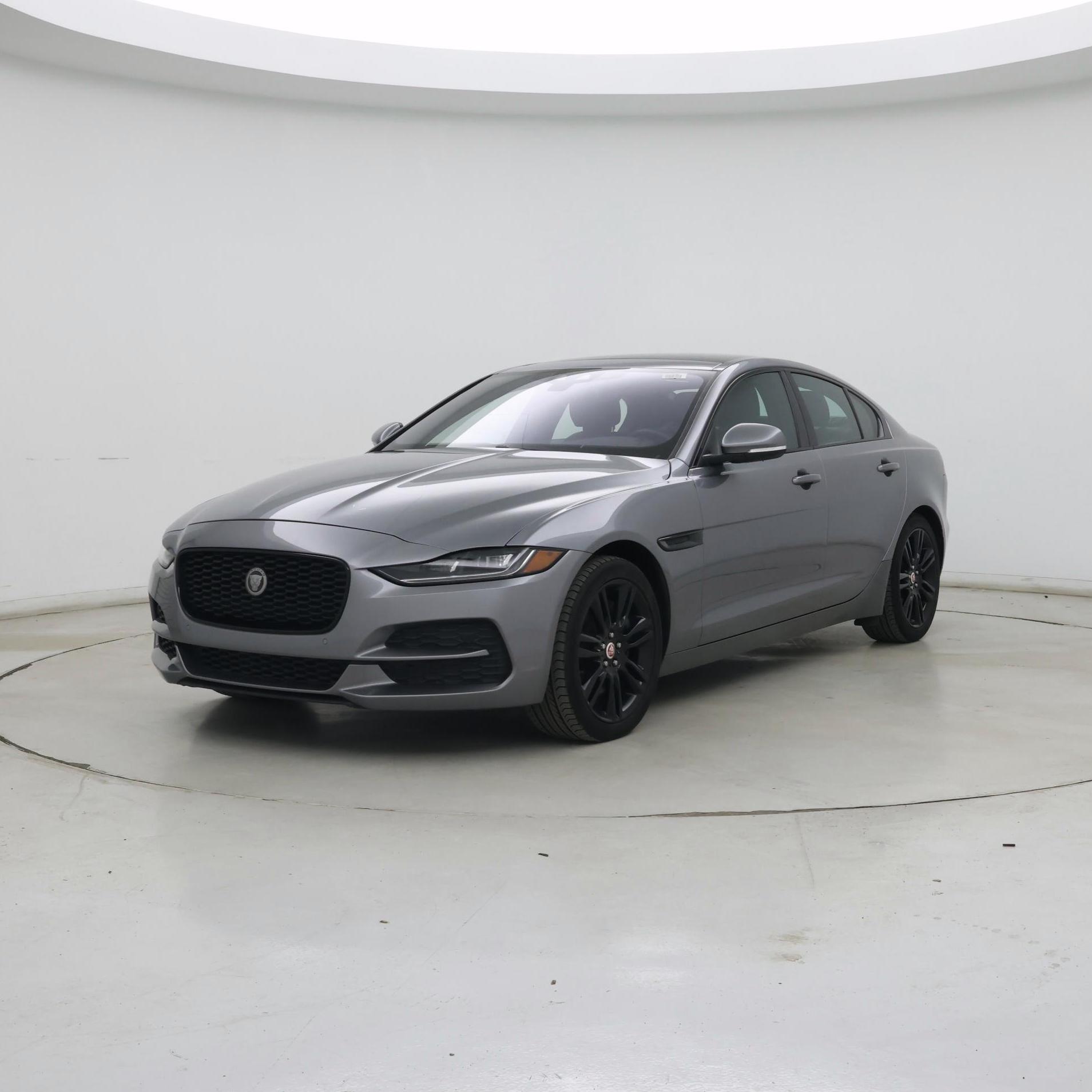 Thumbnail: 2020 Jaguar XE - 4