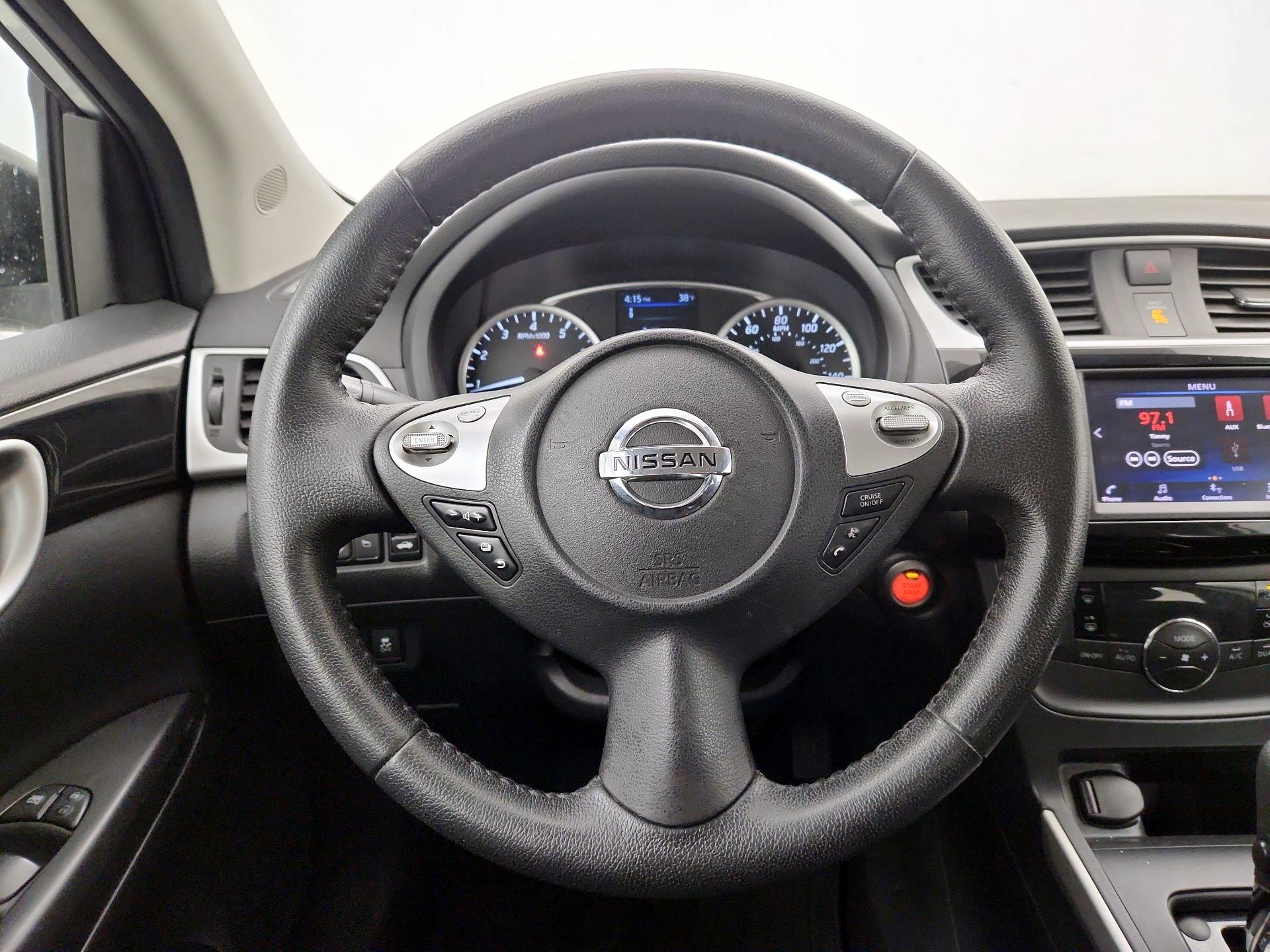 Thumbnail: 2019 Nissan Sentra - 10